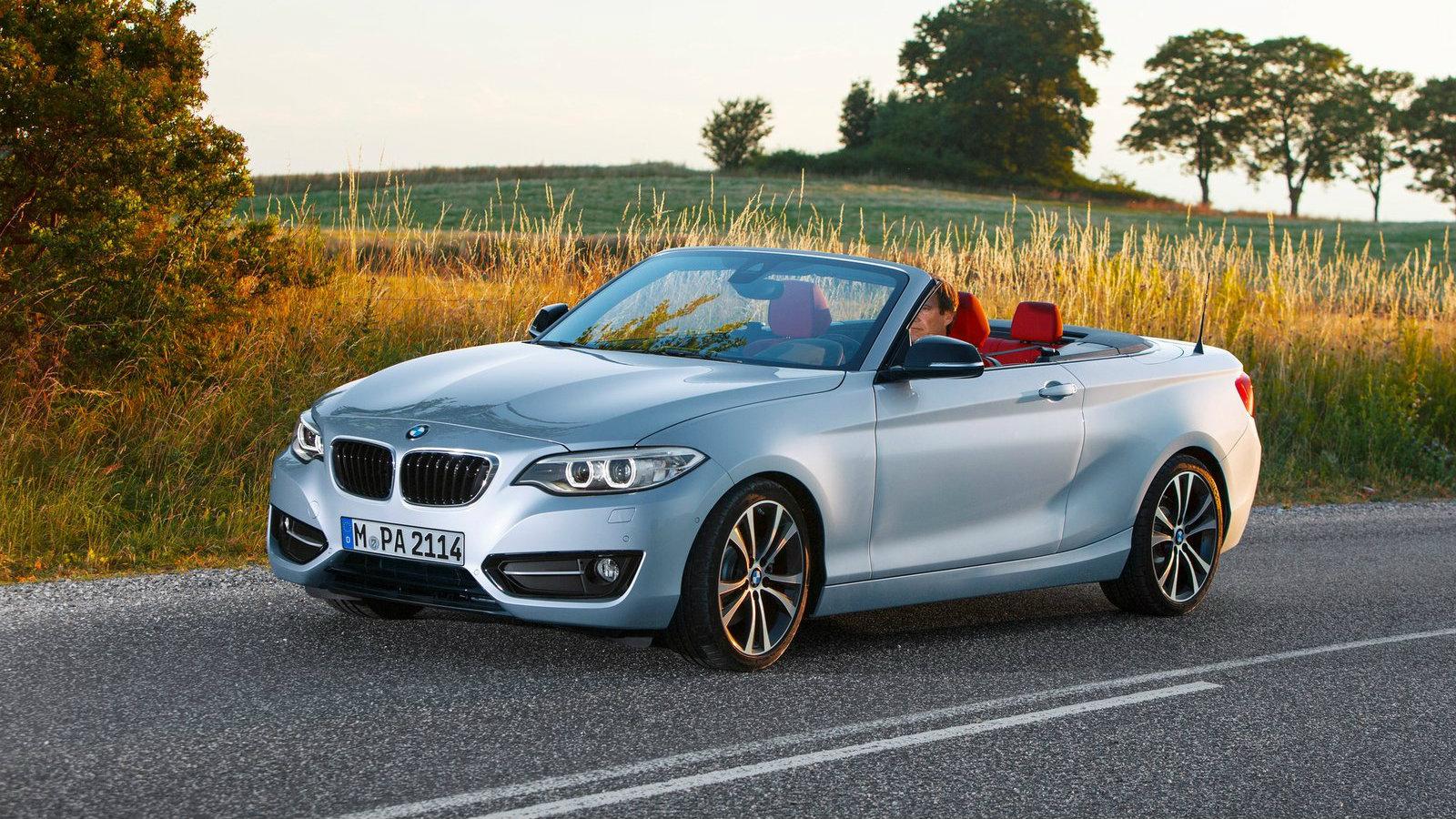 Οι εκδόσεις της ανοιχτής σειράς 2 της BMW, «ξεκινούν» από την 218i με τον τρικύλινδρο 1.500άρη που αποδίδει 136 ίππους.