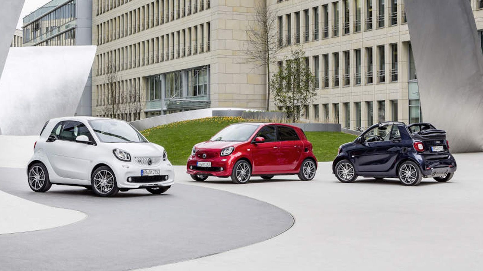 Αυτά είναι τα νέα smart BRABUS στις εκδόσεις fortwo, fortwo cabrio και forfour.