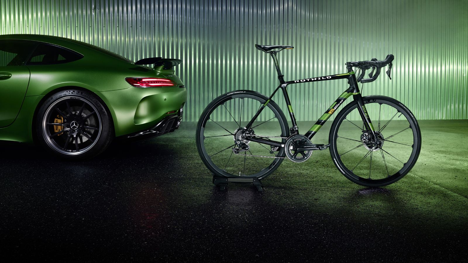 Το «Κτήνος της Πράσινης Κόλασης», η Mercedes-AMG GT R απέκτησε και ασορτί ποδήλατο, το νέο ROTWILD R.S2 Limited-Edition «Beast of the Green Hell».