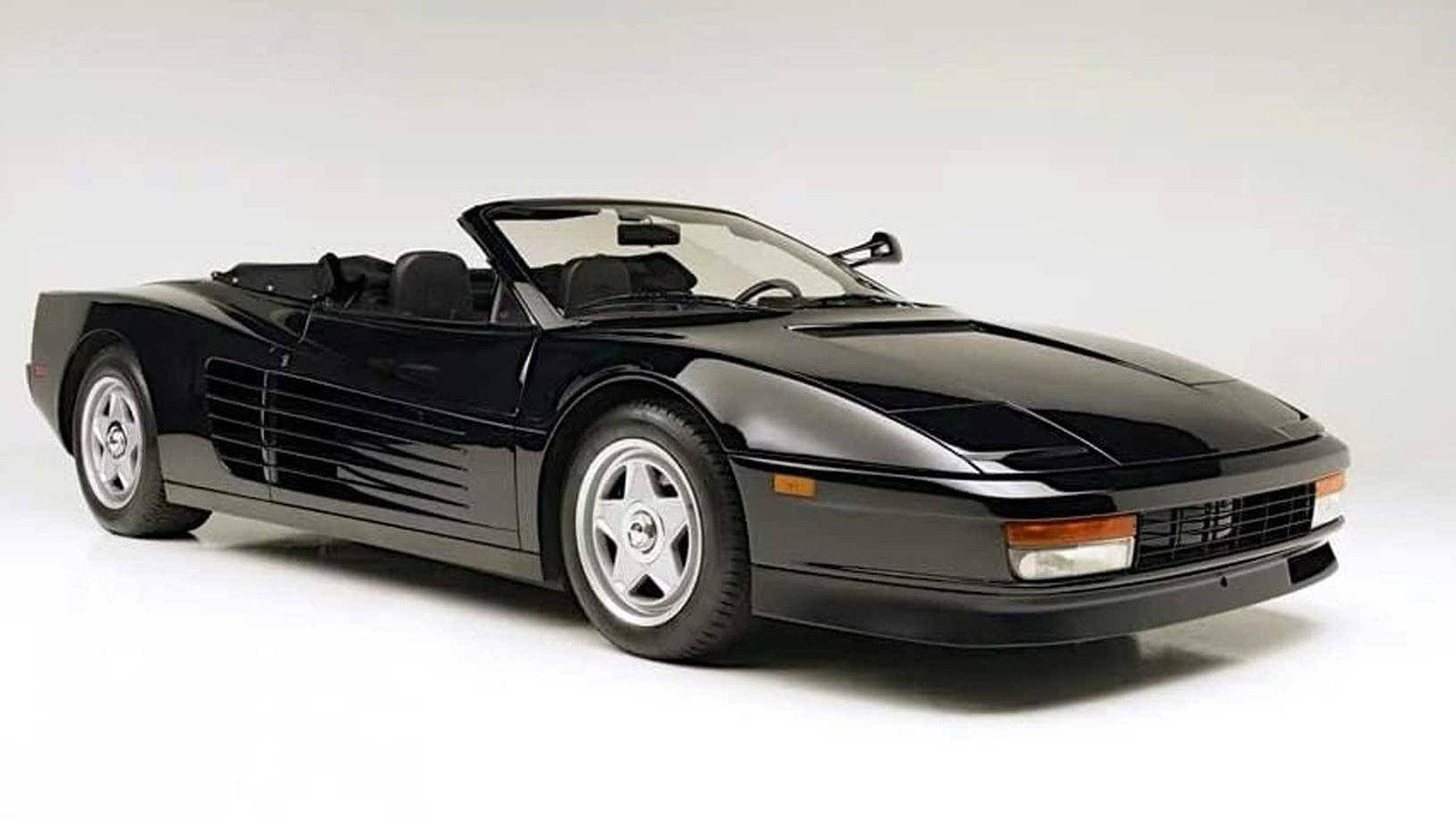 H ιταλική φίρμα κατασκεύασε την συγκεκριμένη μαύρη Ferrari Τestarossa με αποκλειστικό σκοπό να συμμετάσχει σε ένα διαφημιστικό που έκανε ο Jackson για