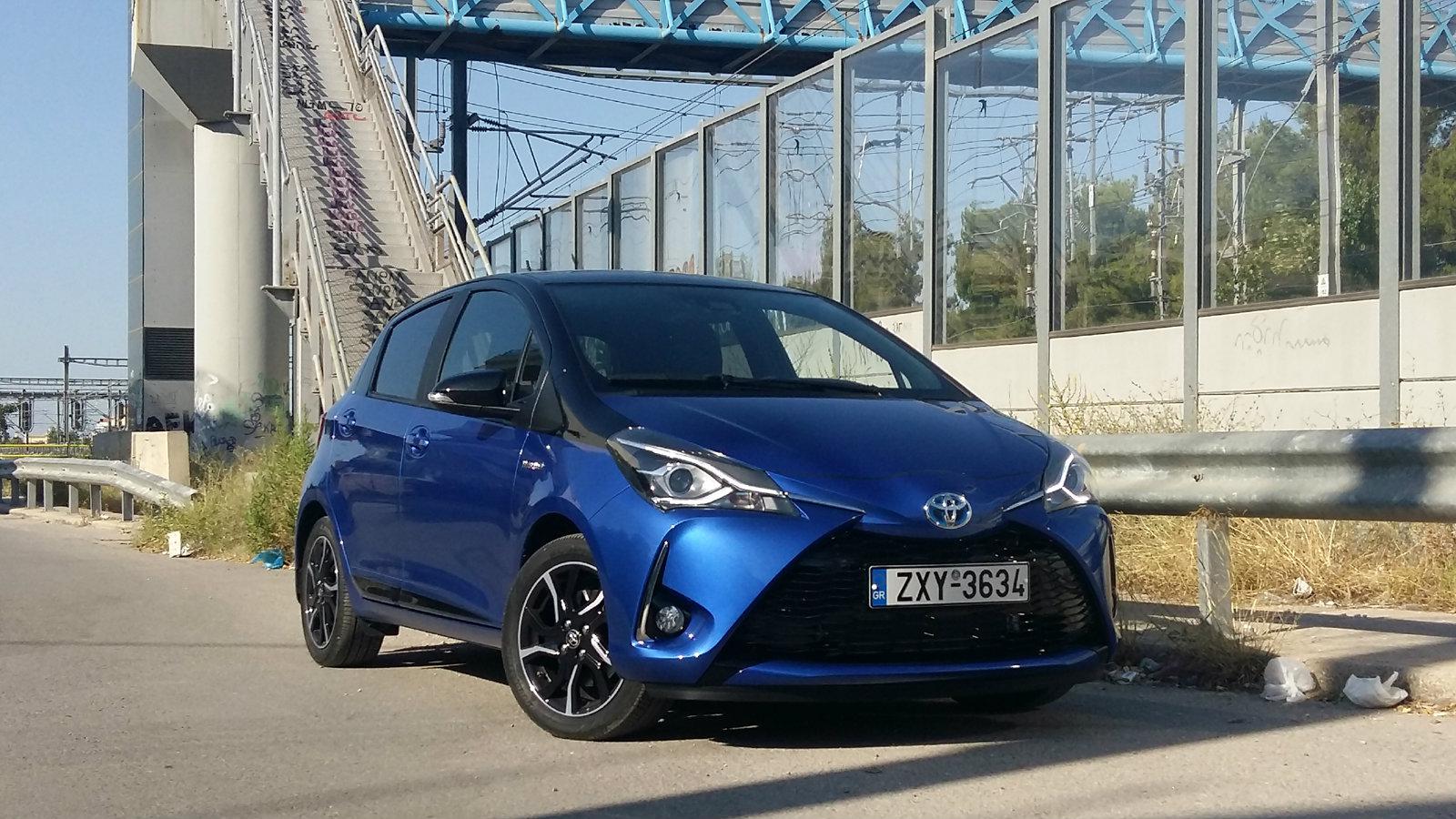 Οι μικρές αυτές επεμβάσεις στην αισθητική του αυτοκινήτου, έχουν ως αποτέλεσμα χωρίς να αλλάξει κάτι σημαντικό επί της ουσίας, να έχει το Yaris νέα εμ