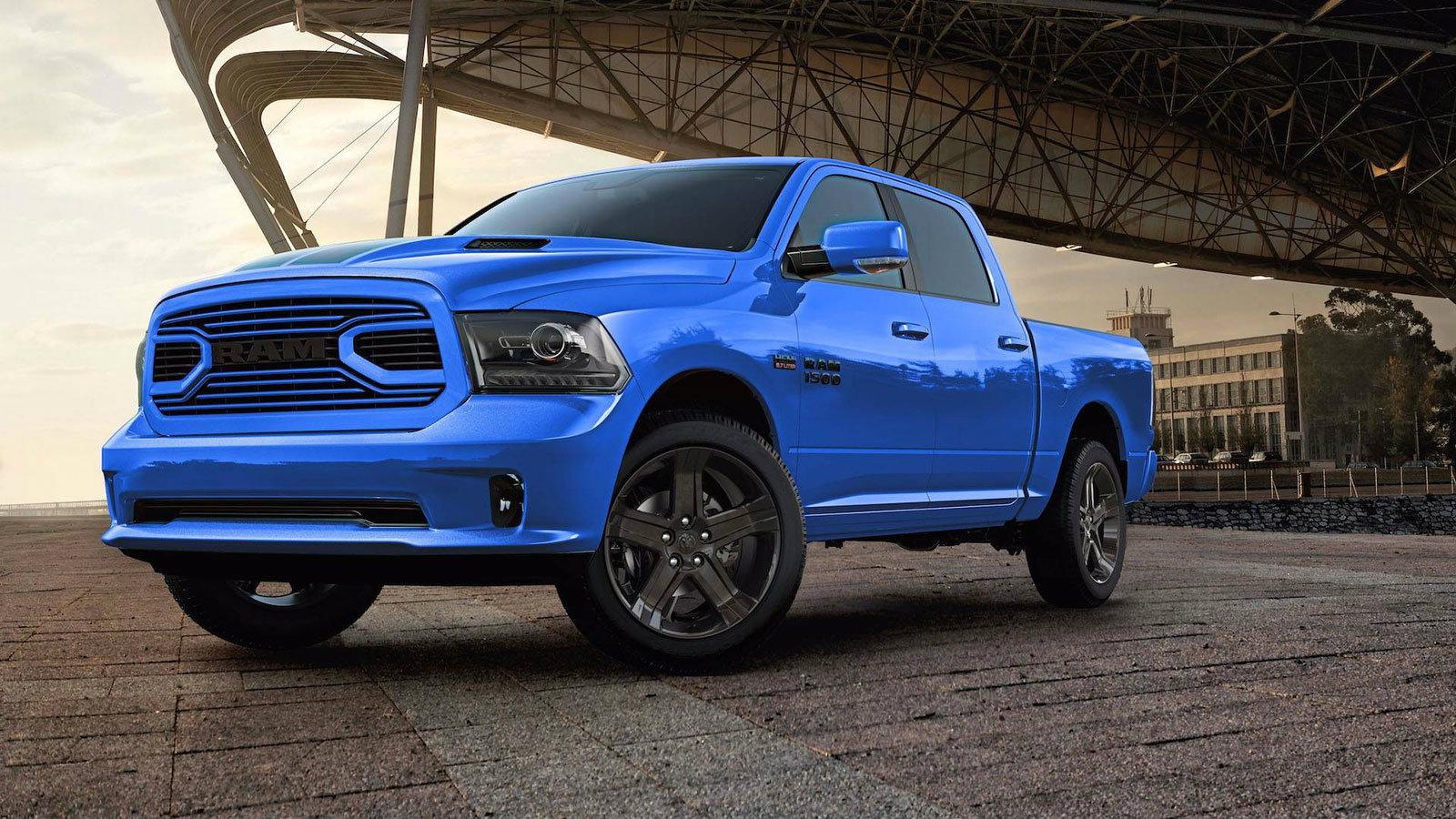 Η συγκεκριμένη έκδοση ονομάζεται 2018 Ram 1500 Hydro Blue Sport και όπως δηλώνει το όνομά της θα κυκλοφορήσει σε έντονη μπλε απόχρωση.