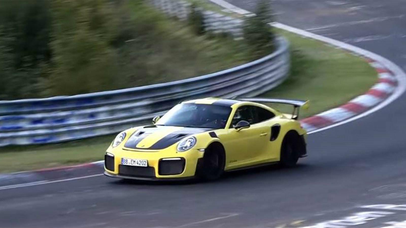 Εντονες οι φήμες ότι η Porsche 911 GT2 RS έσπασε το ρεκόρ της πίστας.