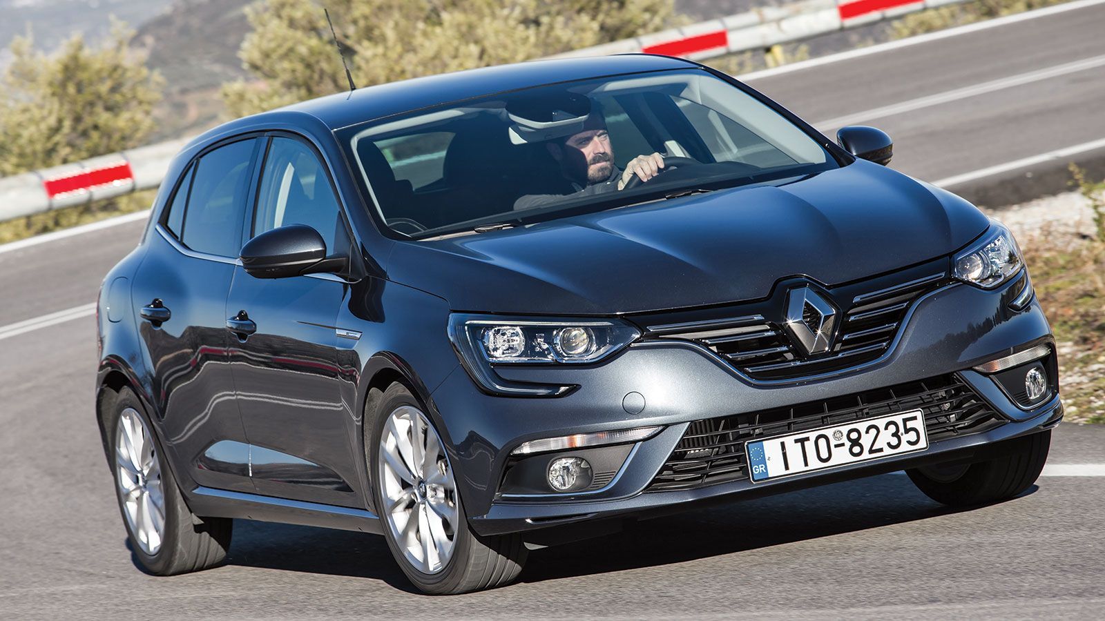 Οδηγούμε το νέo Renault Megane με μοτέρ 1.5 λτ. πετρελαίου.