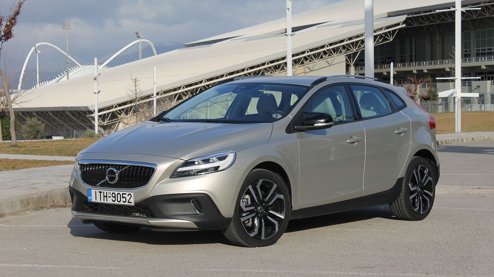 Το Volvo V40 Cross Country αποτελεί την ιδανική έκδοση για όποιον θέλει πρακτικότητα και εκτός δρόμου ικανότητες.