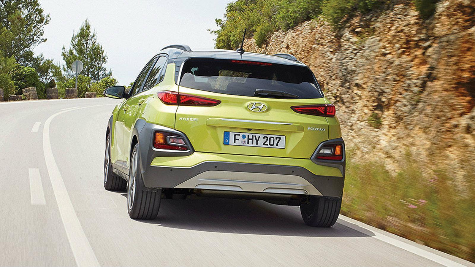 Οδηγήσαμε το Kona για λίγο, με τον 1.600άρη turbo κινητήρα των 177 ίππων που έχει να αντιμετωπίσει τα σχεδόν 1.400 κιλά του SUV αμαξώματος. 
