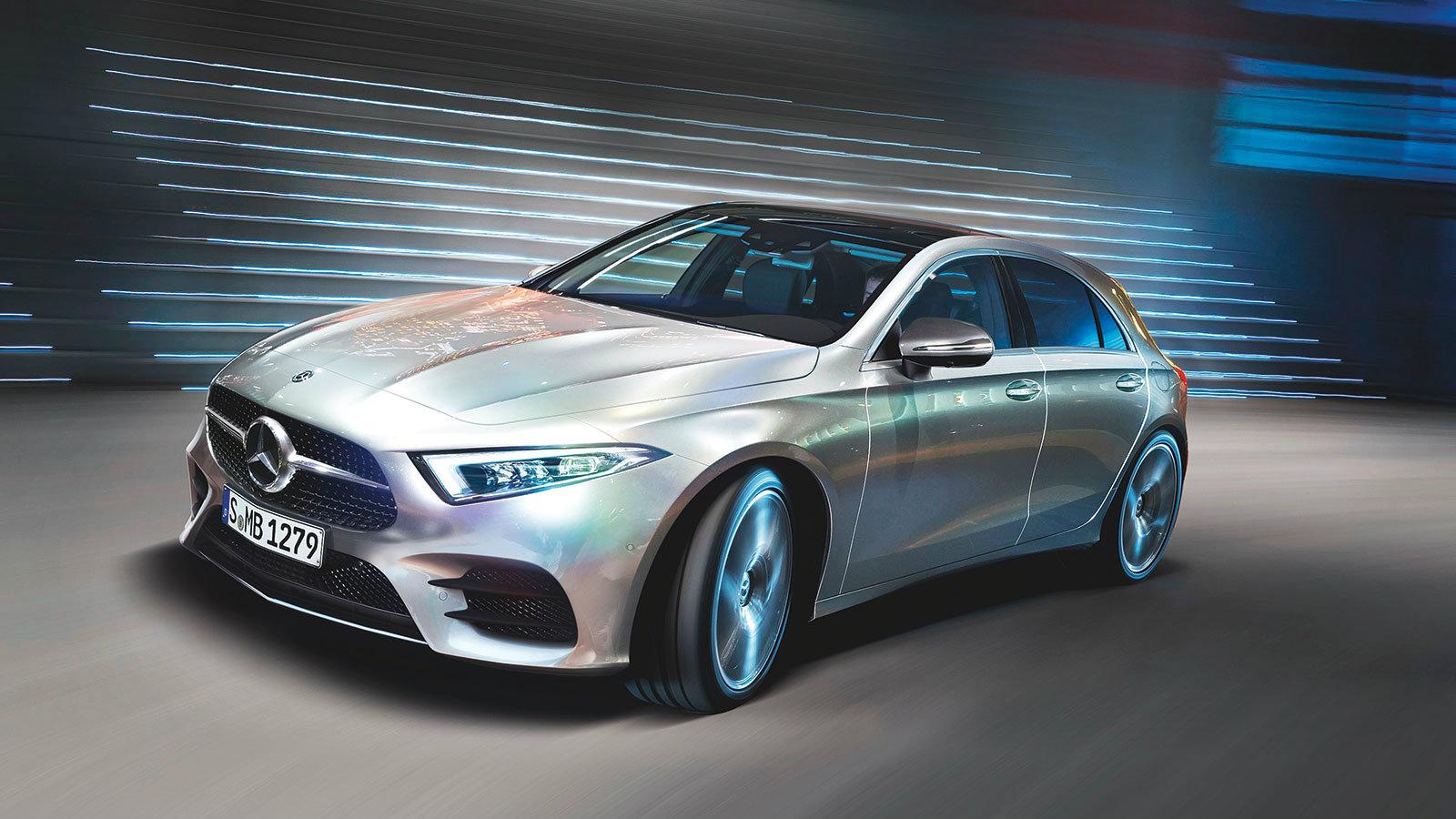 Με μήκος 4,57 μέτρα για την 4θυρη A-Class (δεν ξέρουμε αν θα διατηρηθεί ο κωδικός CLA) το μοντέλο δείχνει πολύ ενδιαφέρον σε ότι έχει να κάνει με την 