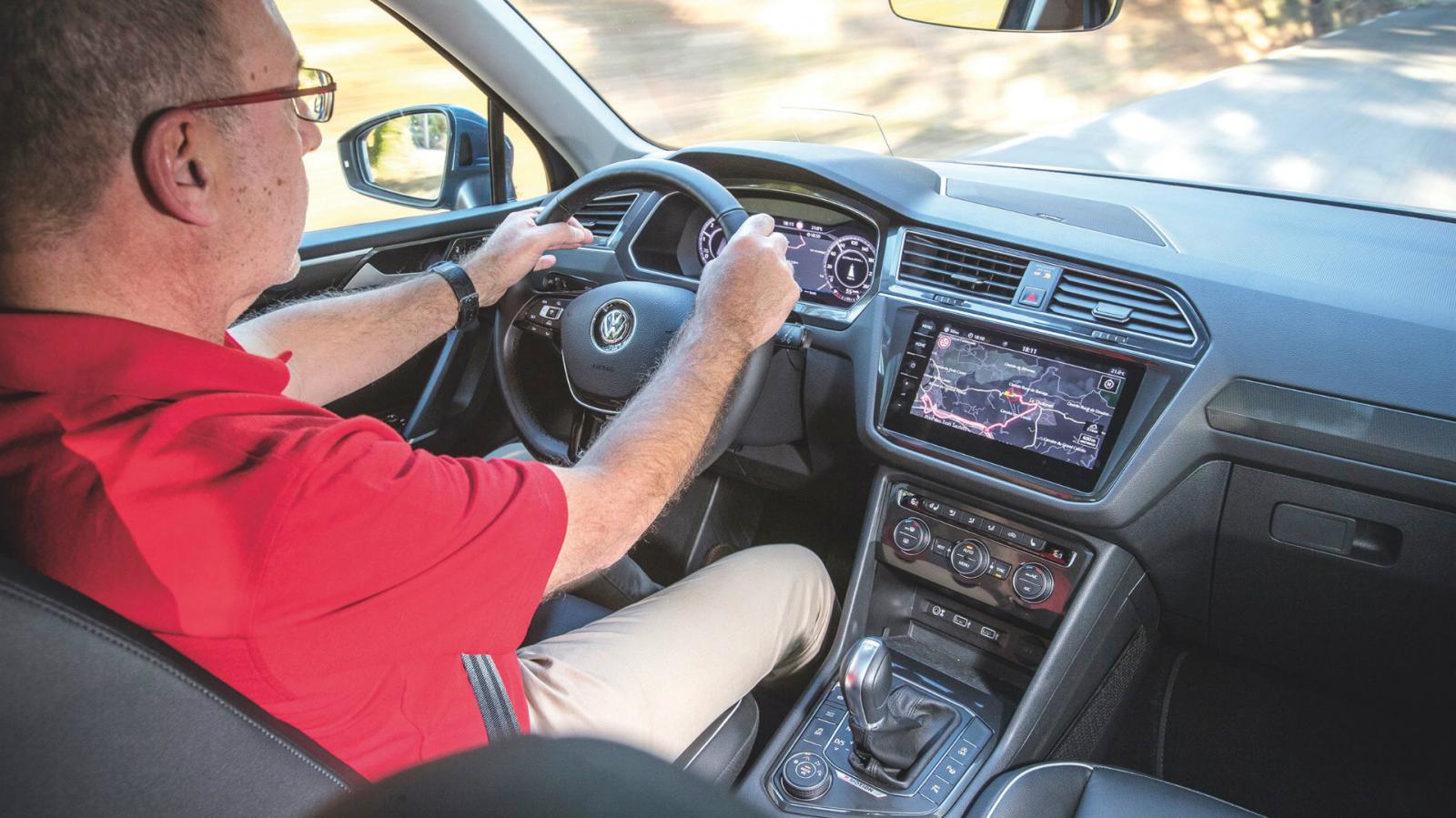 Απροβλημάτιστη λειτουργία, καλή θέση οδήγησης και οι περισσότερες τεχνολογίες υποβοήθησης δηλώνουν το παρών-αφού το Allspace είναι ακόμα ένα Tiguan. 