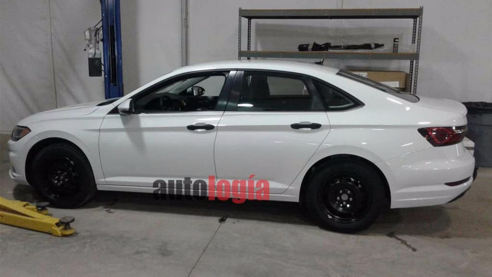 H 7η γενιά του Volkswagen Jetta θα κάνει ντεμπούτο στην έκθεση NAIAS του Ντιτρόιτ, τον προσεχή Ιανουάριο. Θα στηριχθεί στην πλατφόρμα MQB του Ομίλου κ