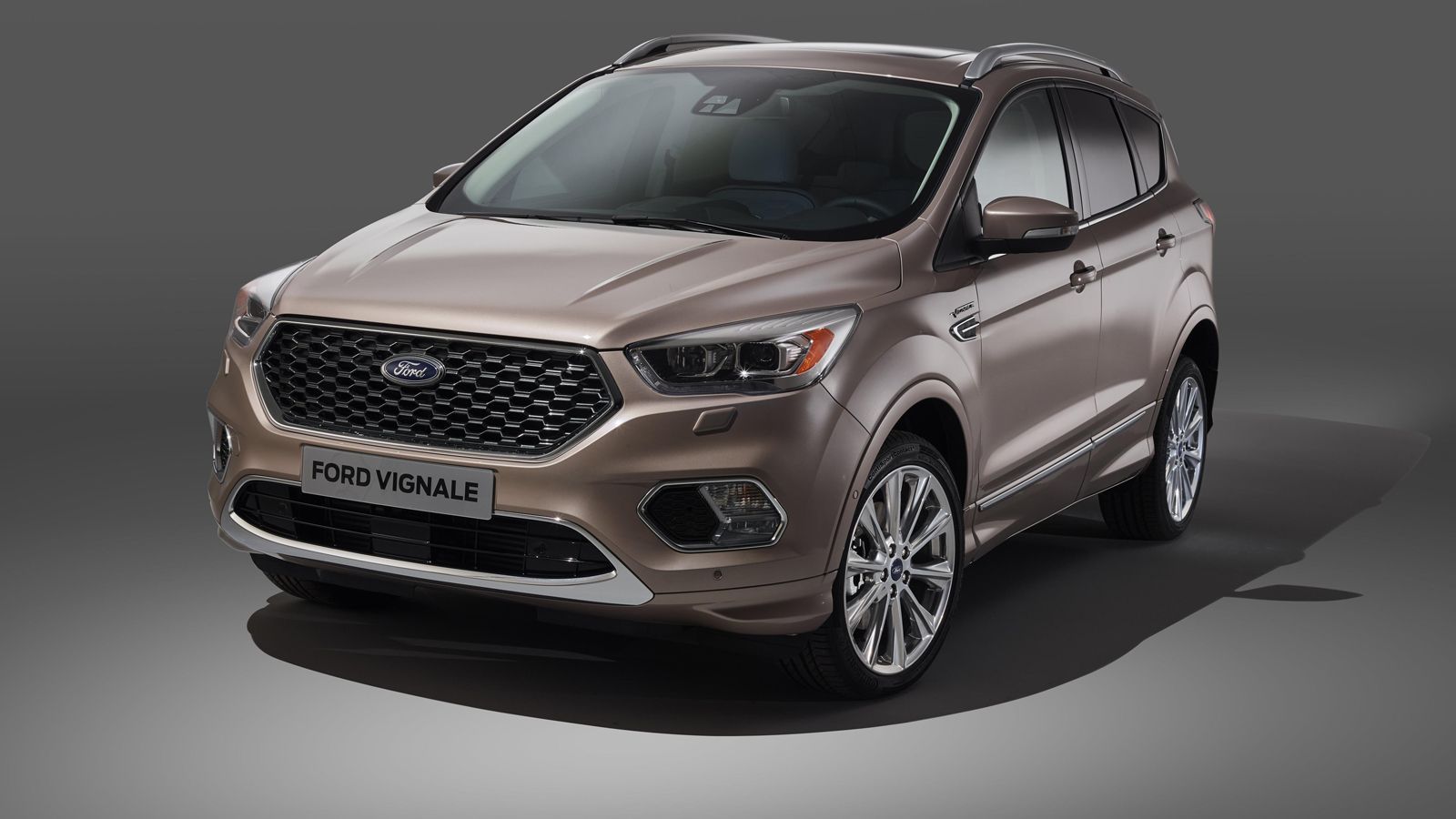 H Ford αποκάλυψε το Kuga Vignale, το οποίο προστέθηκε στην οικογένεια των πολυτελών μοντέλων της μετά το Mondeo, το S-MAX και το Edge.