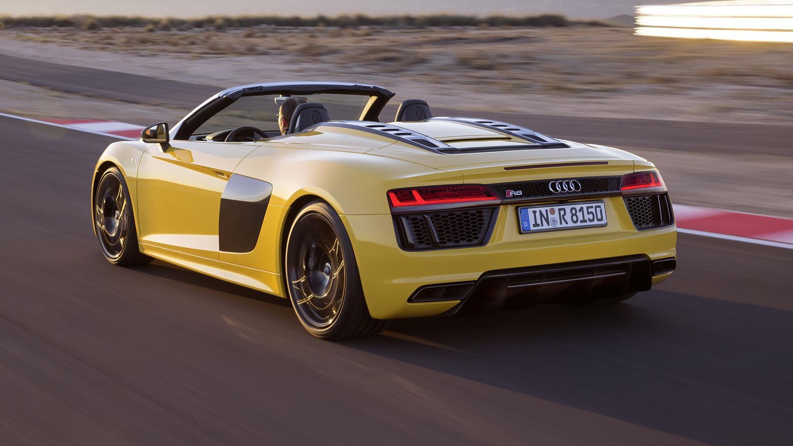 Παρουσιάστηκε και επίσημα από τη Audi το νέο R8 Spyder και είναι διαθέσιμο πλέον και στην επίσημη ιστοσελίδα της για διαμόρφωση και παραγγελία.