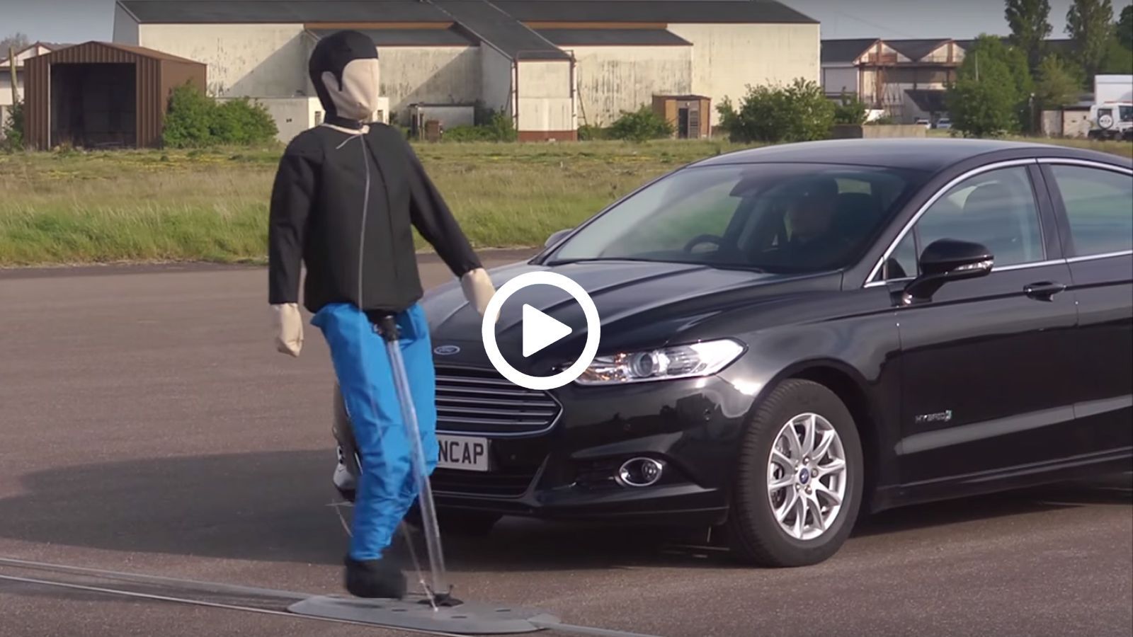 Δείτε σε video πώς πραγματοποιεί ο EuroNCAP τις δοκιμές σύγκρουσης με πεζό και μάθετε ποια είναι τα πέντε μοντέλα με την υψηλότερη βαθμολογία στην ασφ