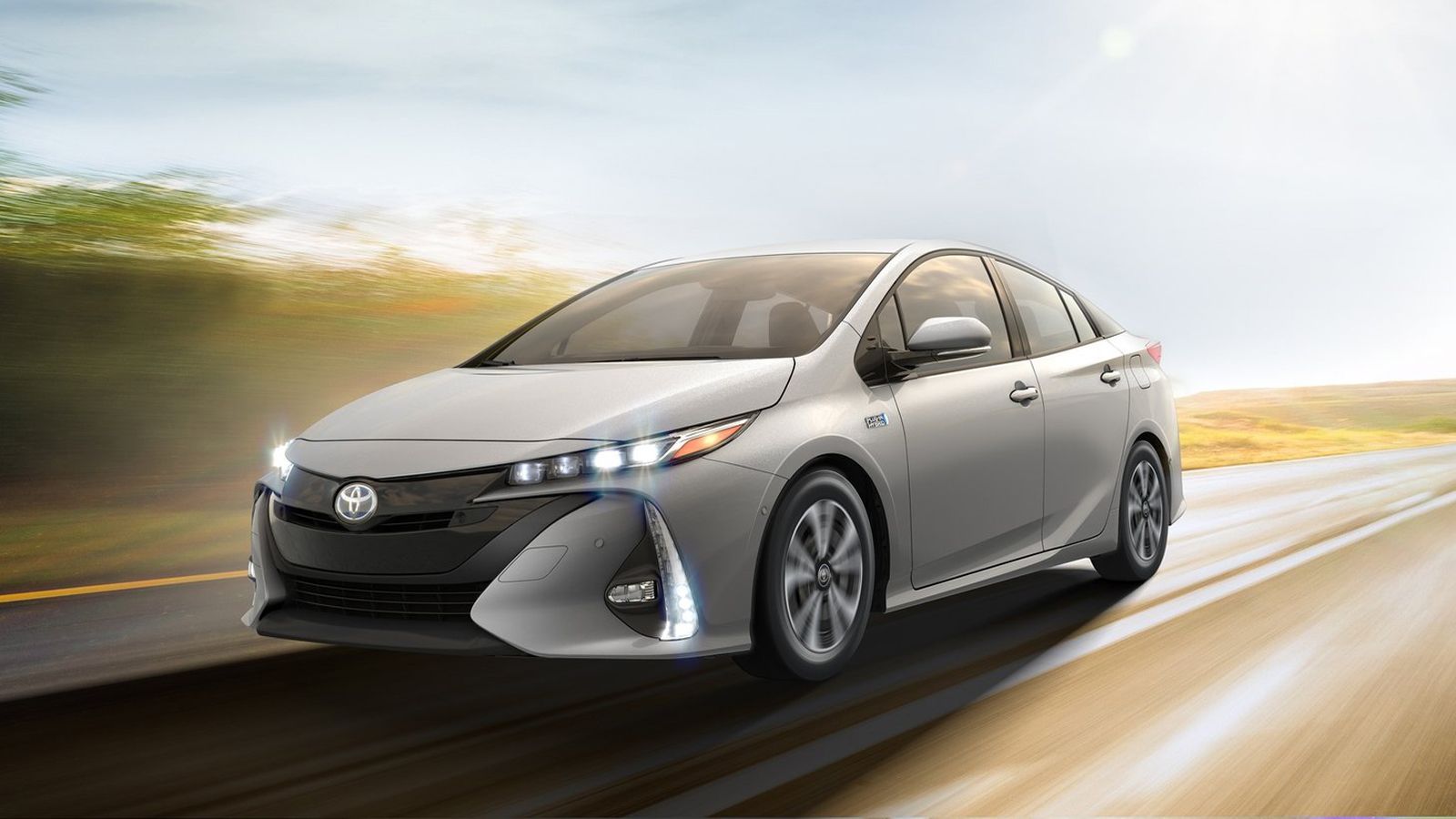 Αυτό είναι το νέο Toyota Prius Prime, η 2ης γενιάς έκδοση του υβριδικού Prius που φορτίζει στην πρίζα (plug-in hybrd - PHEV).