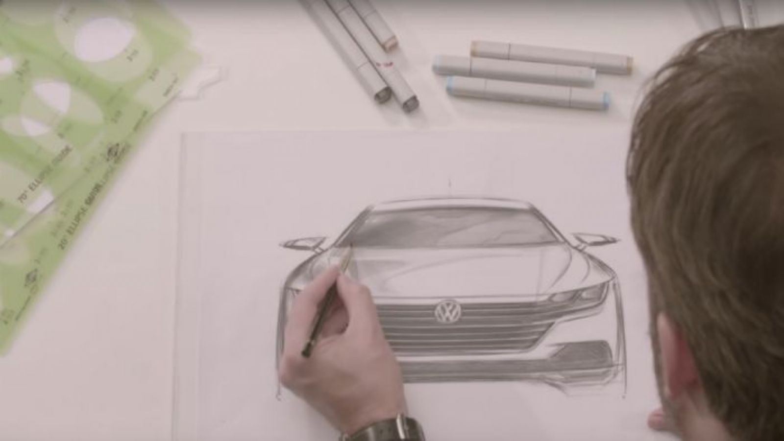 Δείτε πως σχεδιάστηκε το νέο μοντέλο της VW με χαρτί και μολύβι.