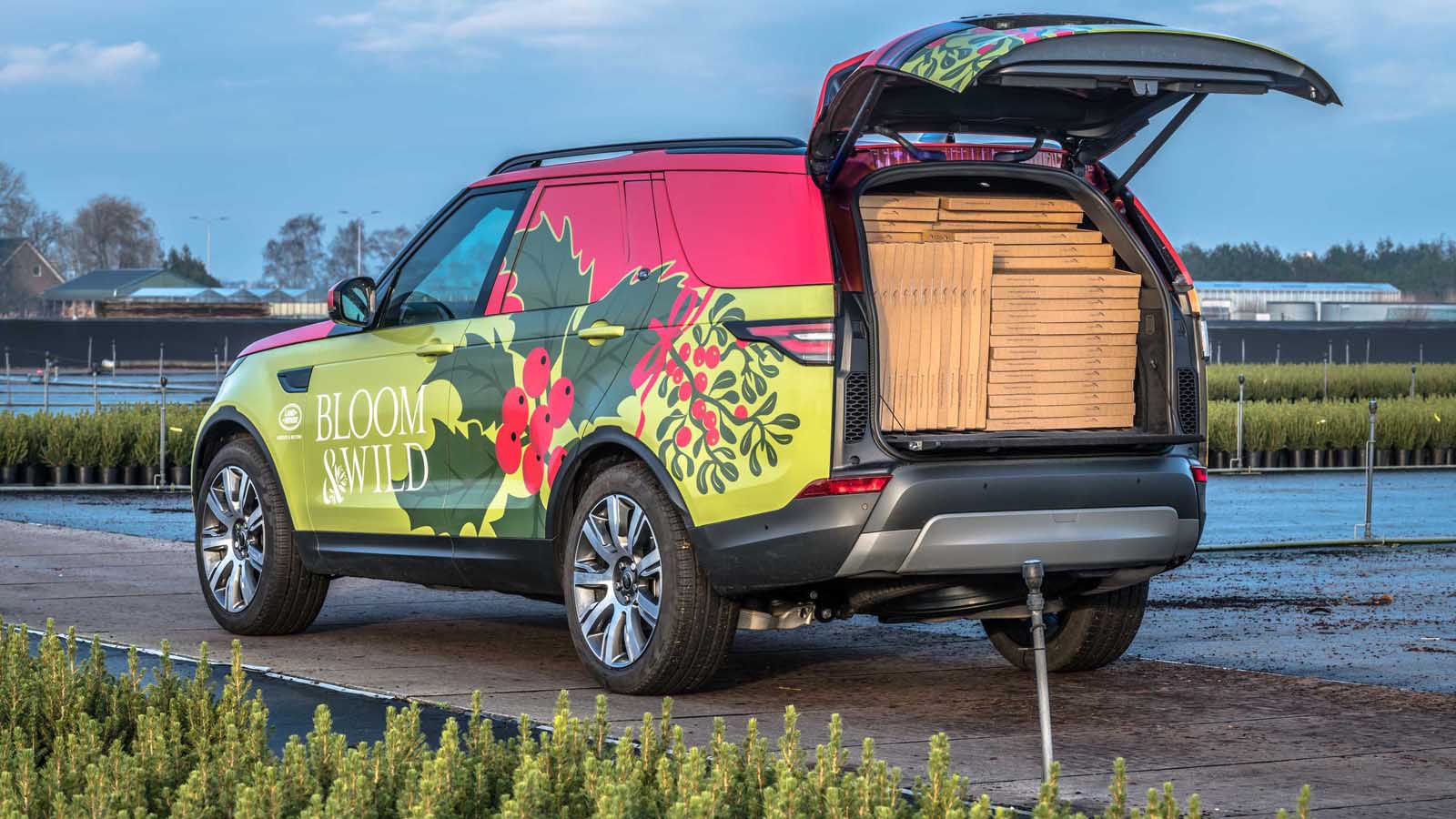 Η Land Rover λανσάρει στο Ην. Βασίλειο μια επαγγελματική έκδοση του Discovery, στην οποία η 2η και 3η σειρά καθισμάτων έχει αντικατασταθεί από ένα χώρ