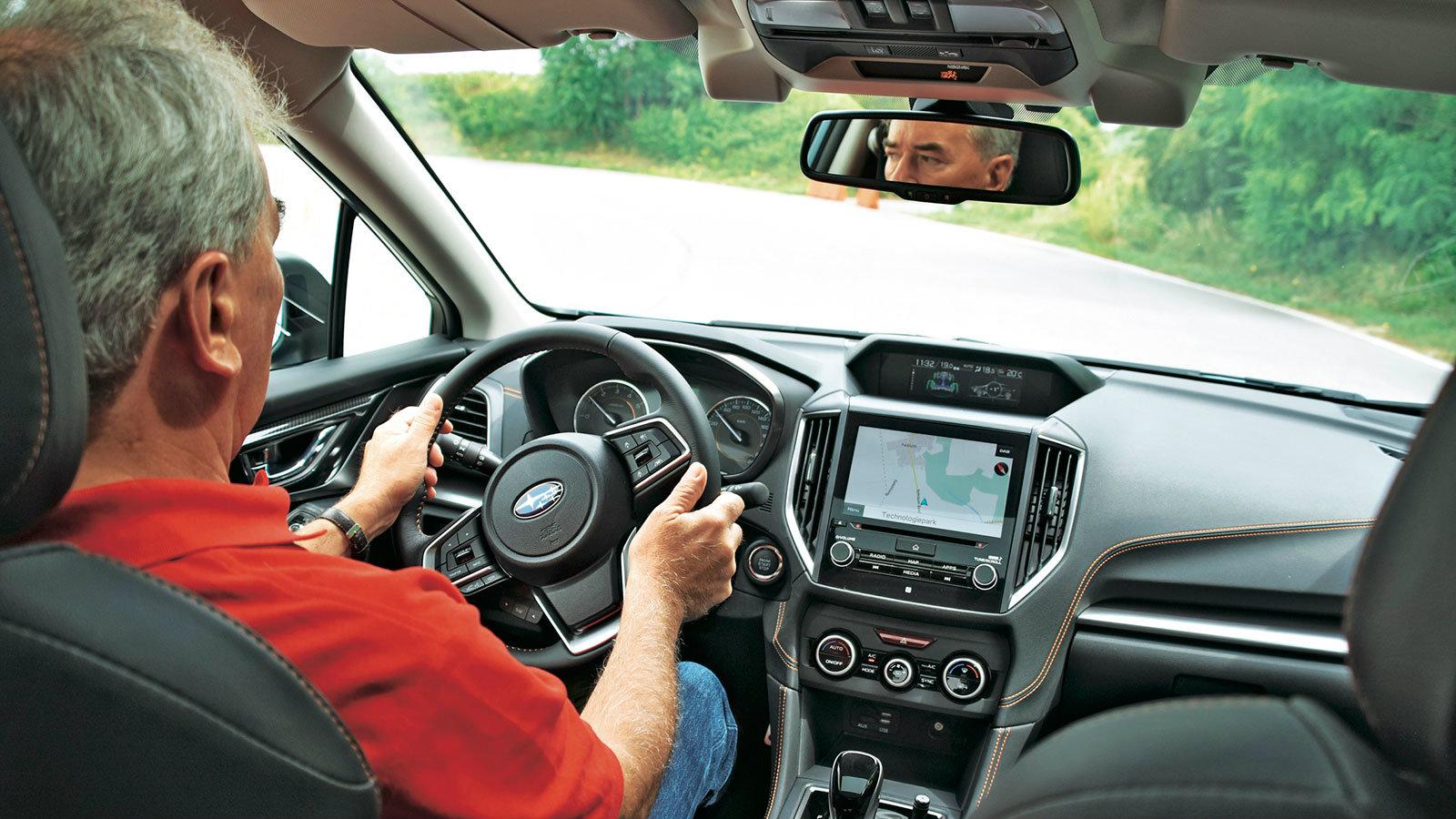 Το σύστημα αυτόματου φρεναρίσματος  ανήκει στον βασικό εξοπλισμό(στη Γερμανία)