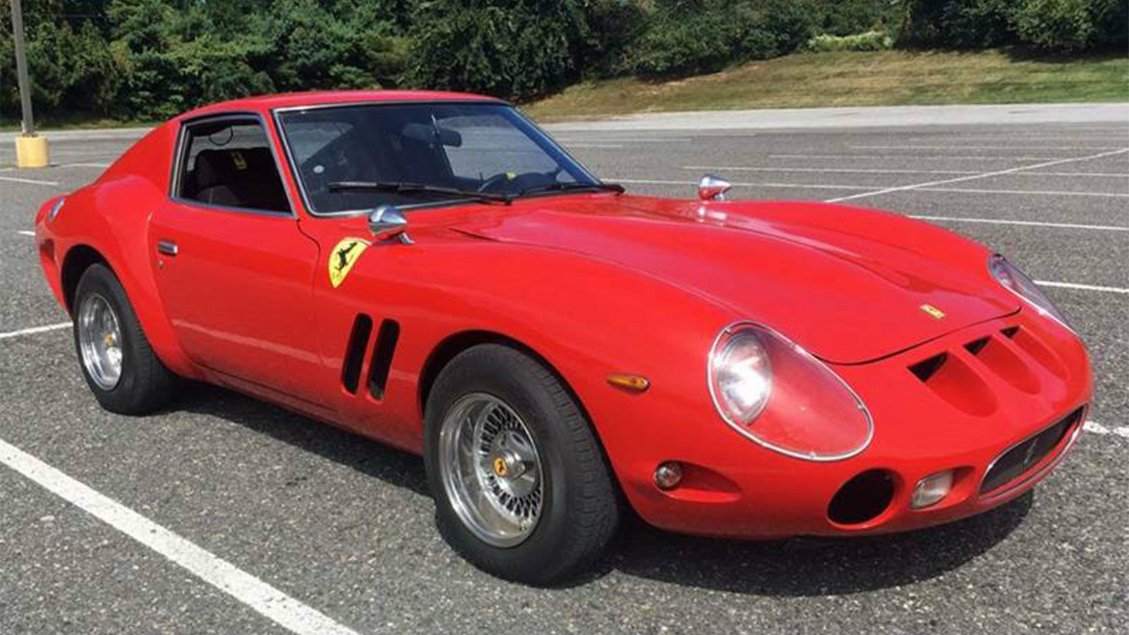 Το συγκεκριμένο αντίγραφο βρίσκεται προς πώληση από την Orlando Classic Cars στη Φλώριδα.