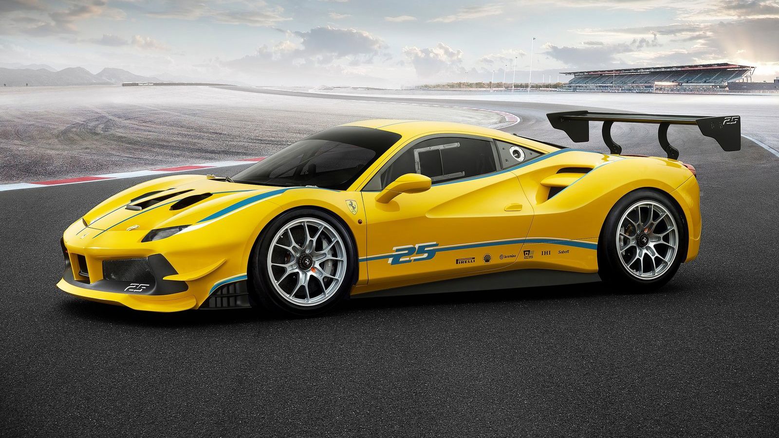 Ετοιμάζεται για εμπορικό λανσάρισμα μέσα στο 2018 η κορυφαία Ferrari 488 GTO των 700 ίππων (στη φωτό η αγωνιστική Ferrari 488 Challenge).