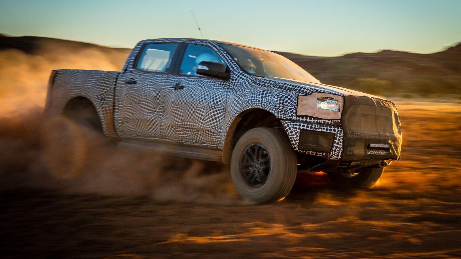 Σύμφωνα με τις τελευταίες ανεπιβεβαίωτες πληροφορίες, το επερχόμενο Ford Ranger Raptor θα κάνει ντεμπούτο στις 7 Φεβρουαρίου στη Μπανγκόκ της Ταϊλάνδη