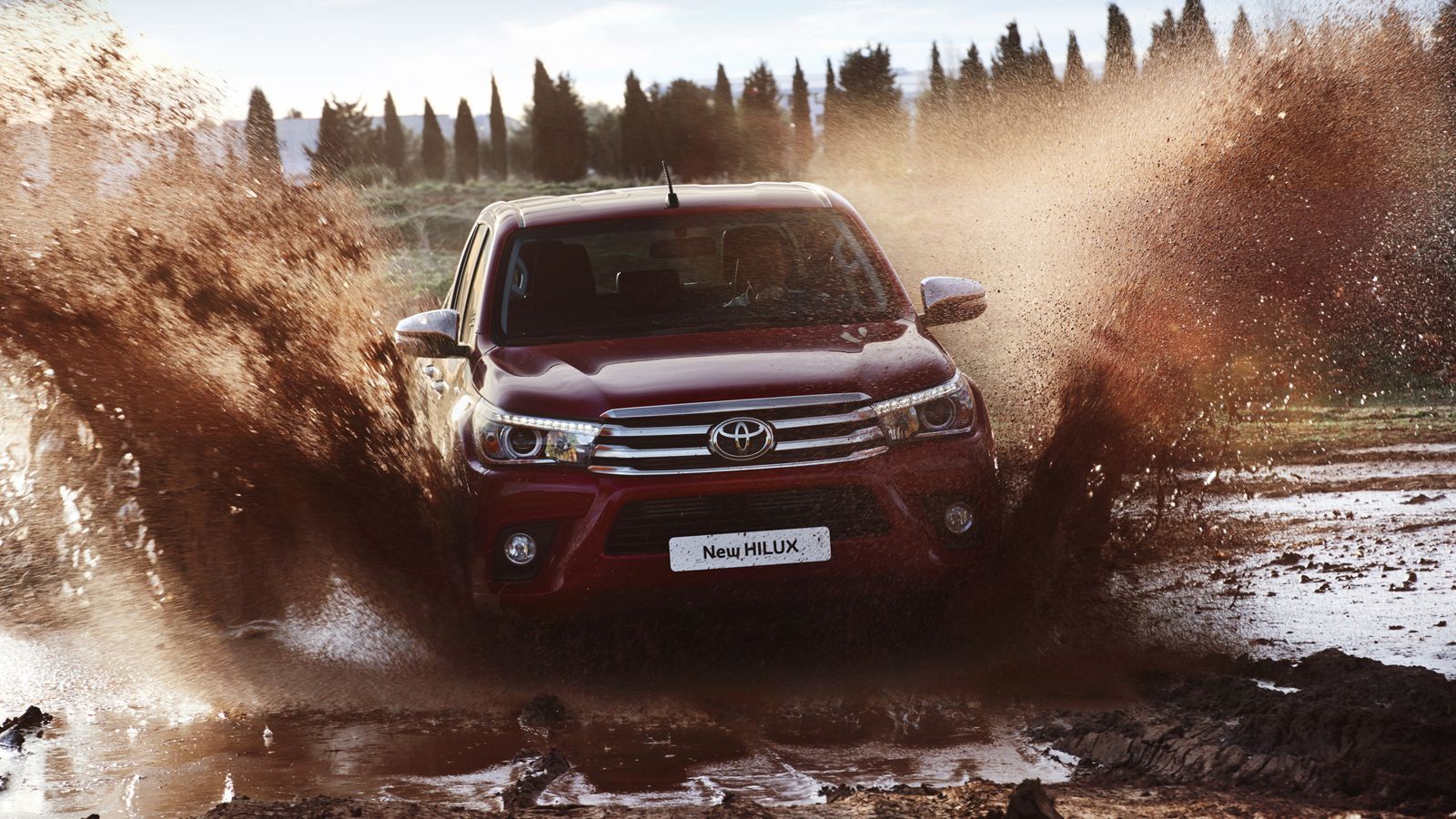 Δείτε τον αναλυτικό πίνακα με τις τιμές και τις εκδόσεις του νέου Pick-Up της Toyota, το 8ης γενιάς Hilux.
