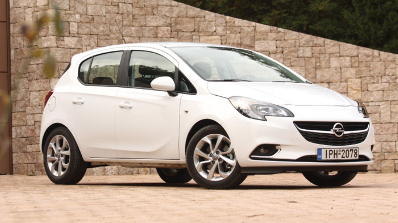 ������: Opel Corsa 1,0T 90 PS