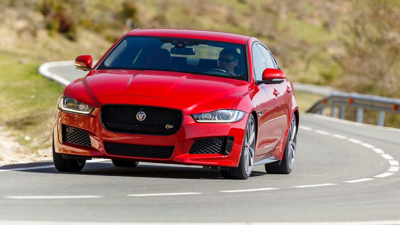 Οι Βρετανοί της Jaguar θέλουν να τα βάλουν με με Μ3 και AMG.