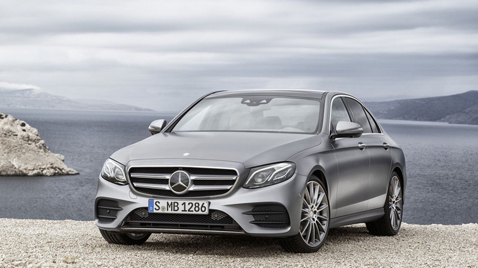 Αυτή είναι η νέα γενιά της E-Class σε όλο της το μεγαλείο.