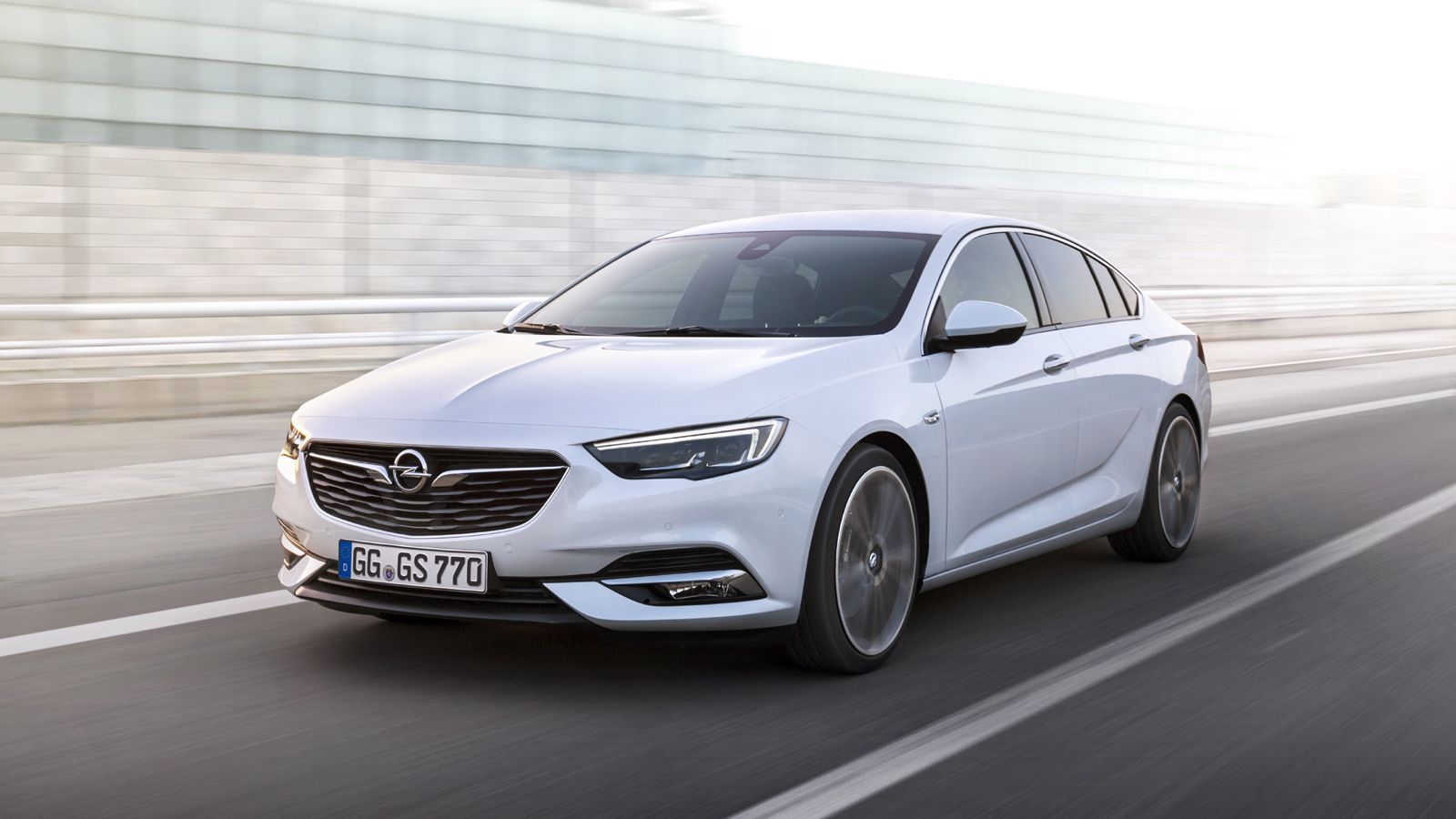 Το νέο Opel Insignia Grand Sport δεν έχει καμία σχέση με το Insignia που μέχρι σήμερα ξέραμε.