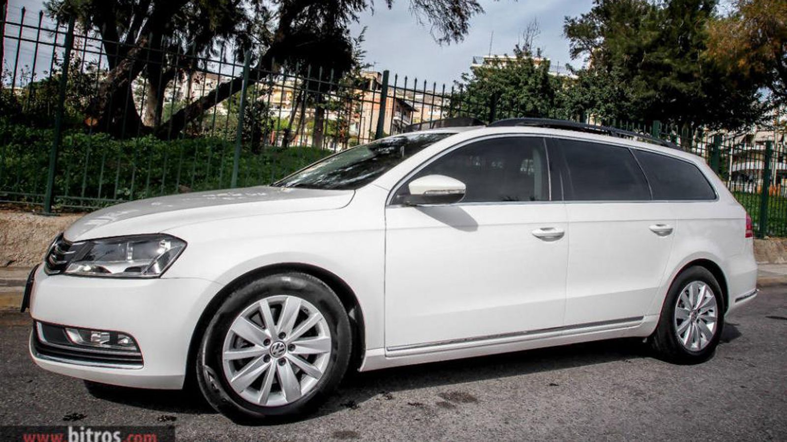 Αυτό το πανίσχυρο και πλήρως εξοπλισμένο VW Passat είναι ιδανική αγορά για όποιον ψάχνει station wagon.