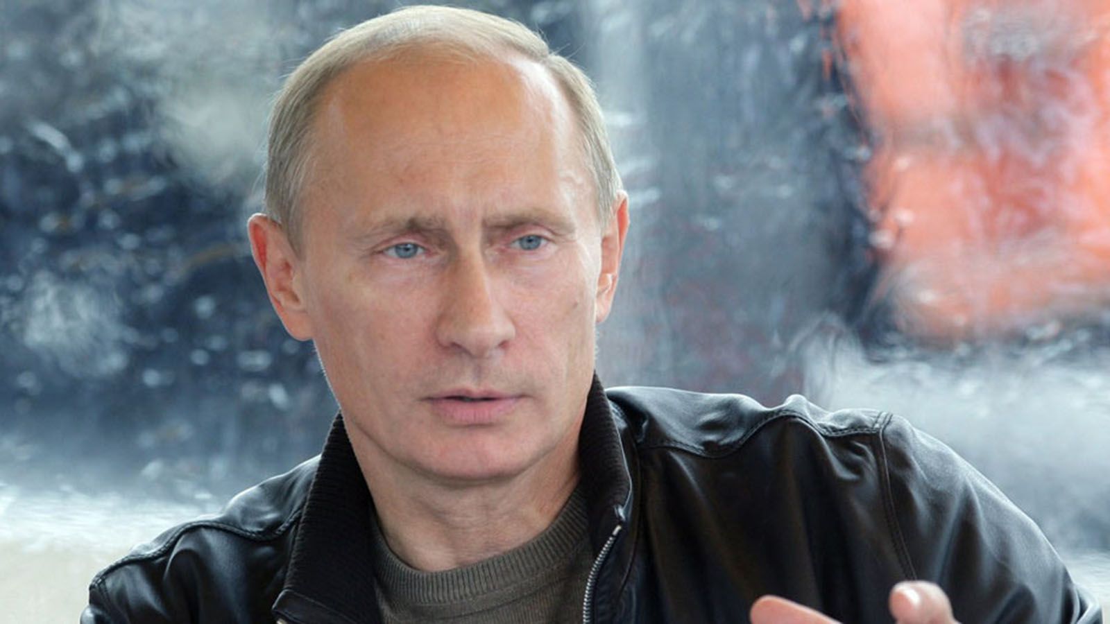 Θεωρεί ότι το φυσικό αέριο είναι η καλύτερη λύση για την αυτοκίνηση καθώς πιστεύει ότι είναι πιο φιλικά προς το περιβάλλον.