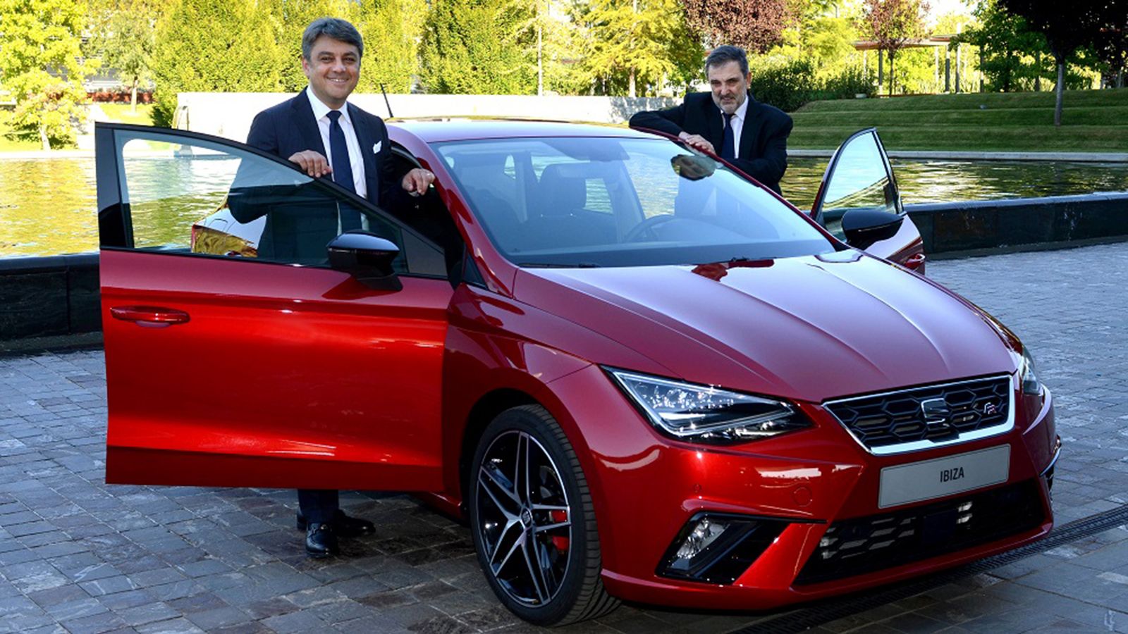 Η συμφωνία έχει σκοπό την ανάπτυξη καινοτόμων πρωτοβουλιών στον τομέα της αυτοκινητοβιομηχανίας.