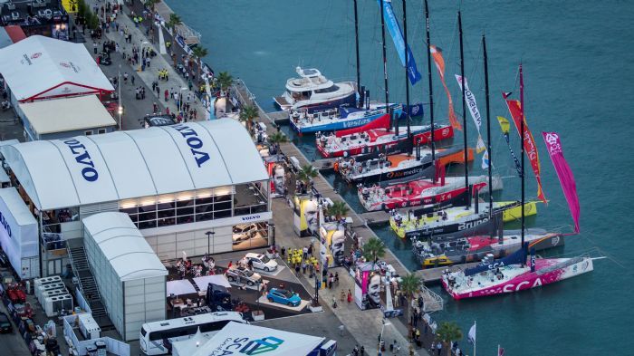 Volvo και Χρυσοί Σκούφοι