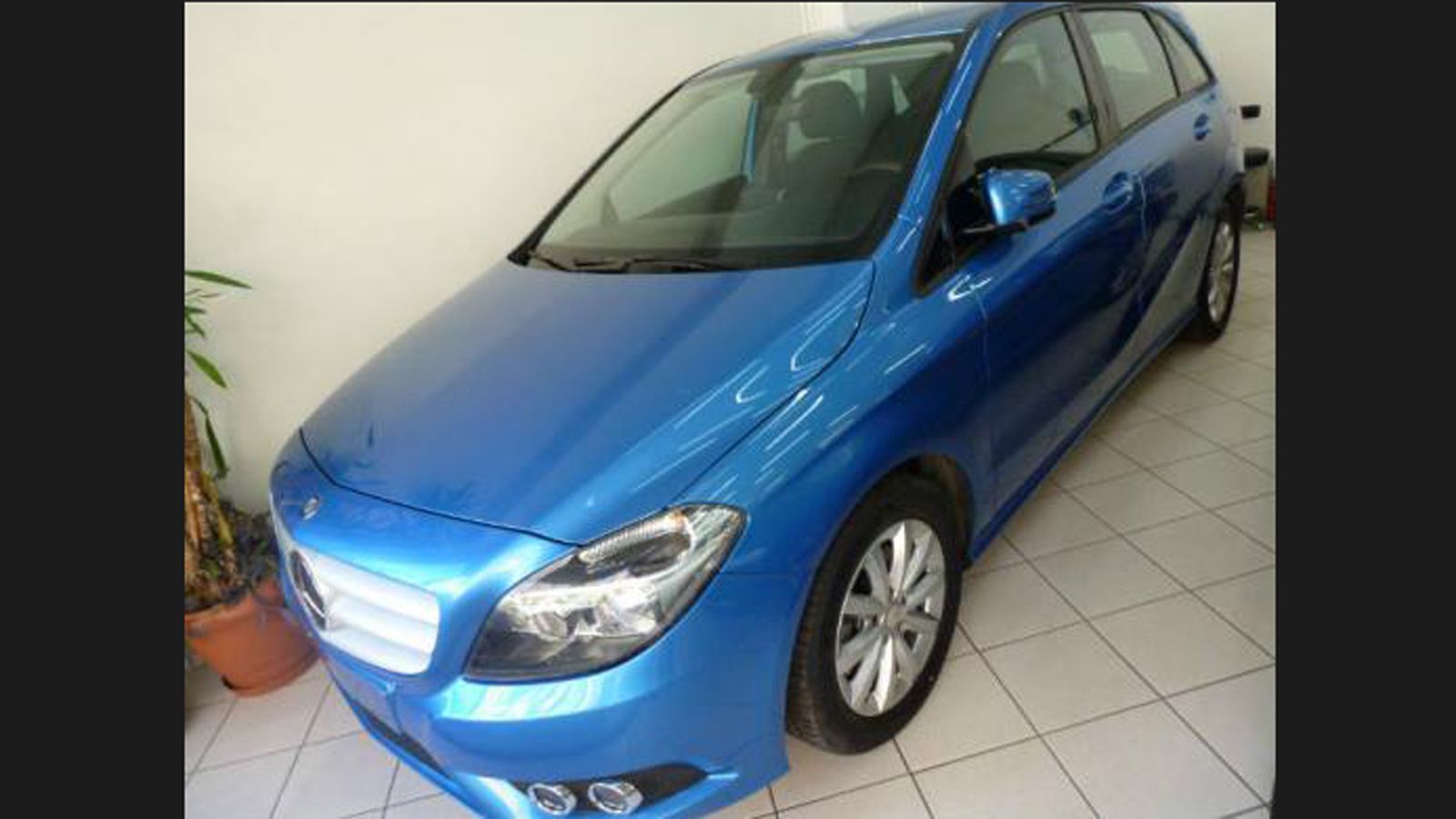 Αυτή η B200 CDI είναι ιδανική για όποιον κάνει πολλά χλμ. ενώ η κατάστασή της είναι άψογη.