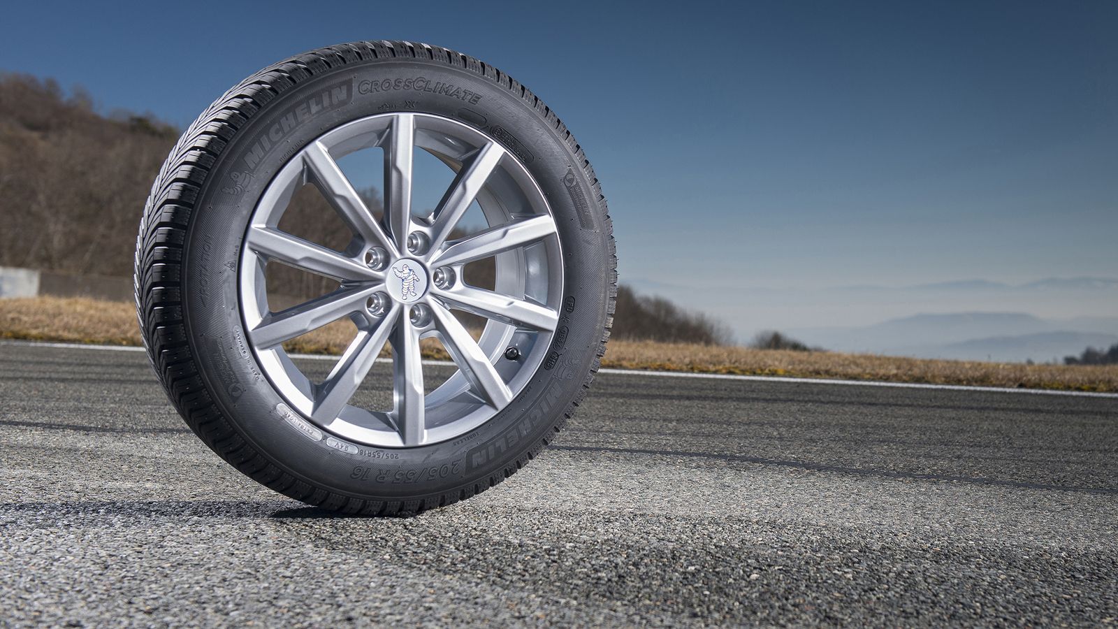 Από τη μία έχουμε τις προσιτές -no name- λύσεις και από την άλλη best seller –επώνυμες- προτάσεις. Παίρνεις, όμως, πάντα ό,τι πληρώνεις;