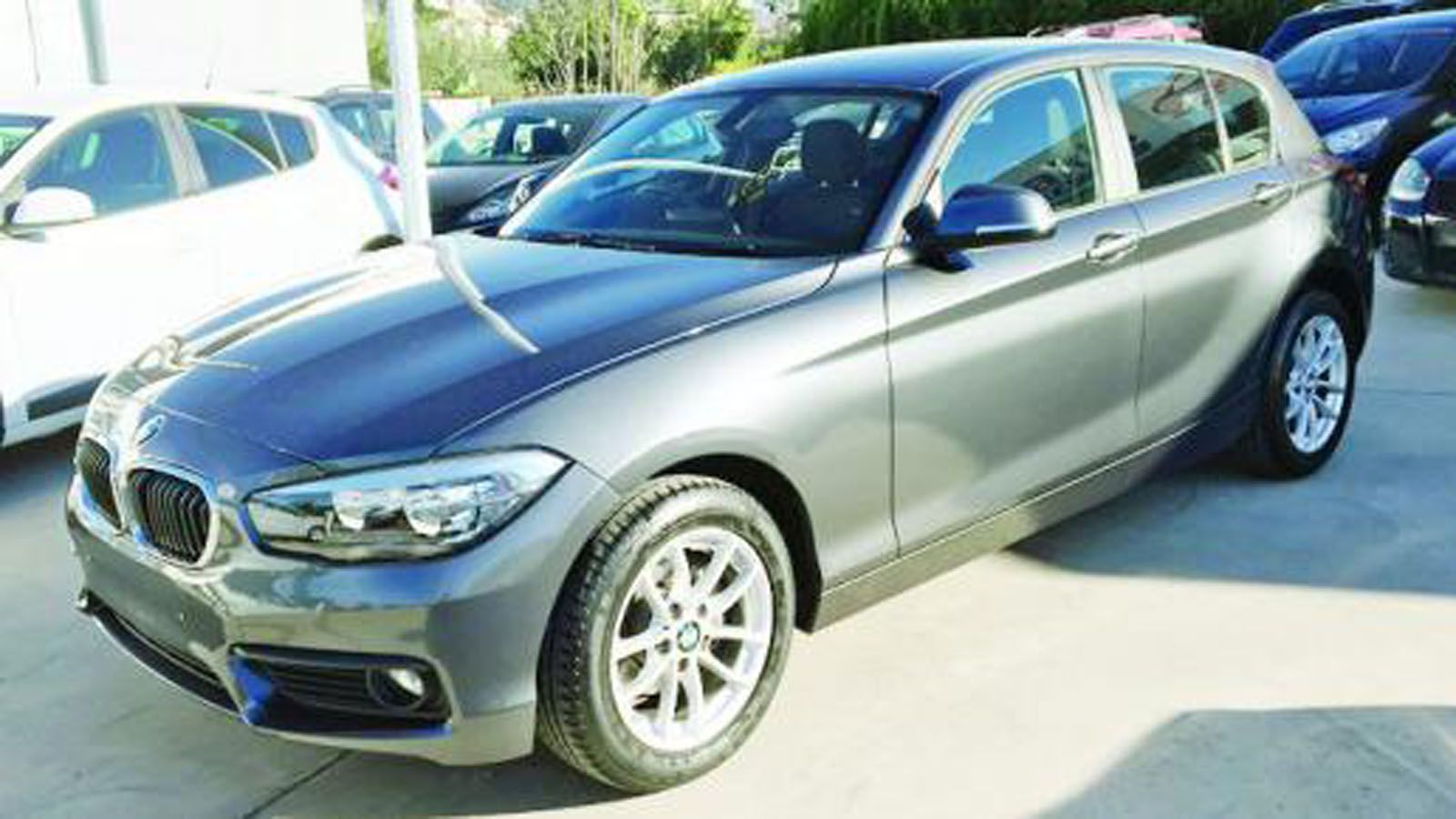 Μοναδική ευκαιρία αυτή η BMW 116d καθώς είναι μοντέλο του 11/2015 και έχει πολύ λίγα χλμ. στο οδόμετρό της.