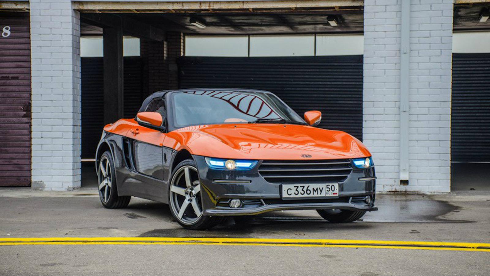 Όσον αφορά στις επιδόσεις, λέγεται ότι χρειάζεται χρονικό διάστημα μικρότερο από 9 δευτερόλεπτα για να φτάσει τα 100 χλμ./ώρα.