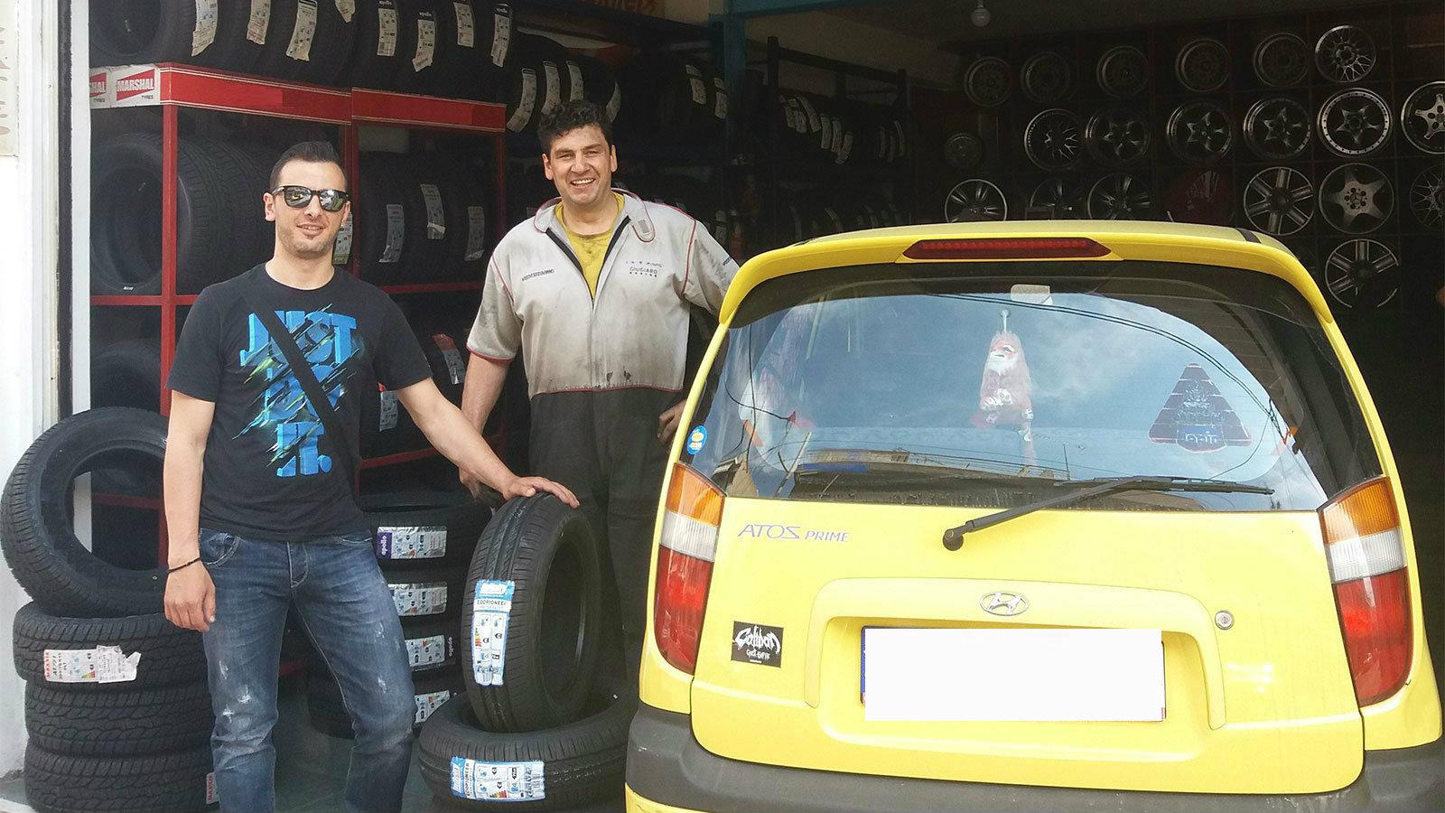 Ο νικητής του διαγωνισμού με τα νέα του ελαστικά