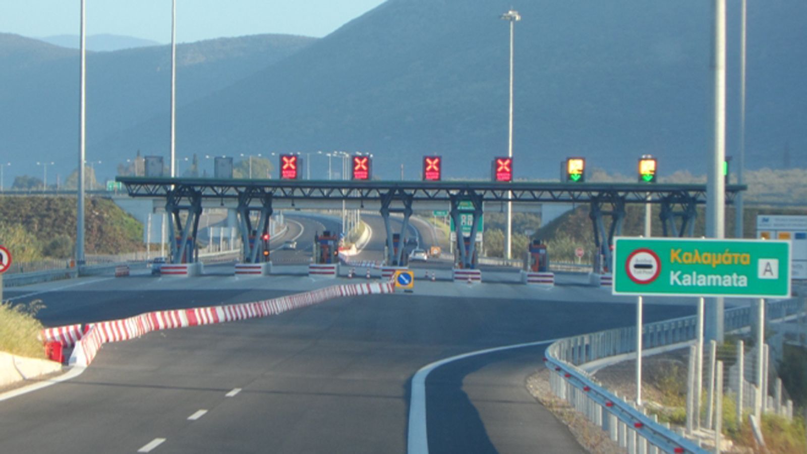 Δείτε τον αναλυτικό πίνακα με τις νέες τιμές στους σταθμούς διοδίων του Μορέα, αλλά και πότε τίθενται σε ισχύ.