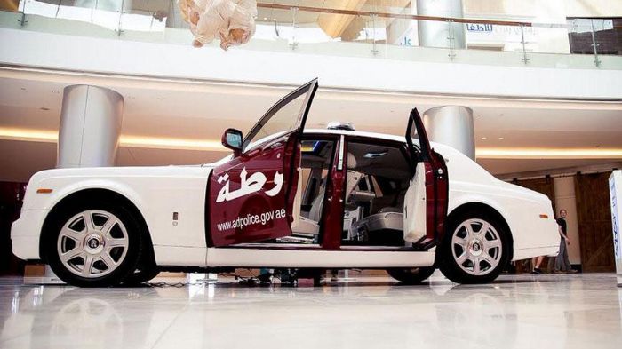 Περιπολικά Rolls-Royce .. μόνο στο Ντουμπάι