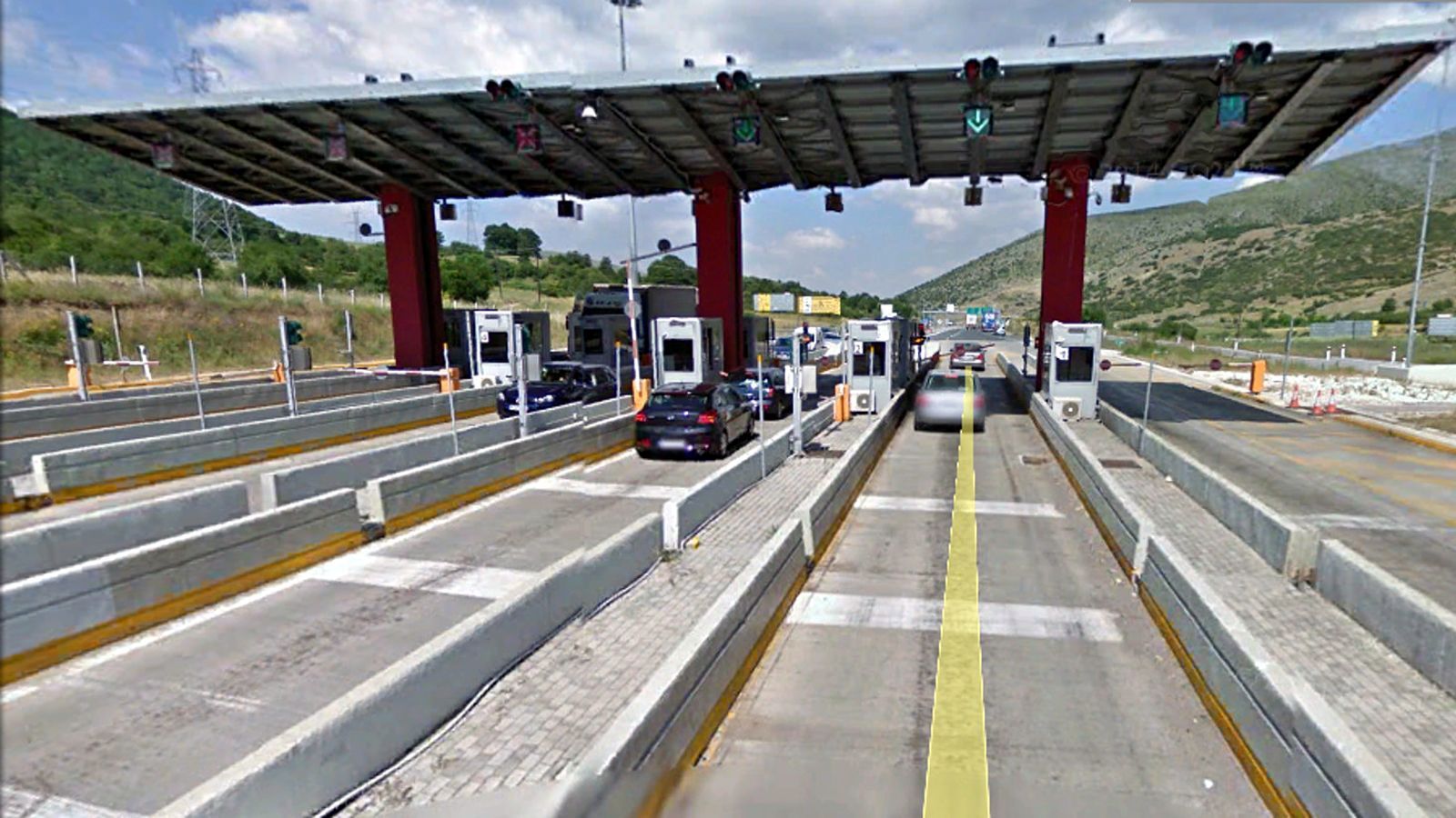 Με χρεώση αλλά όχι διόδια στην Βαρυμπόμπη και Αγιο Στέφανο.