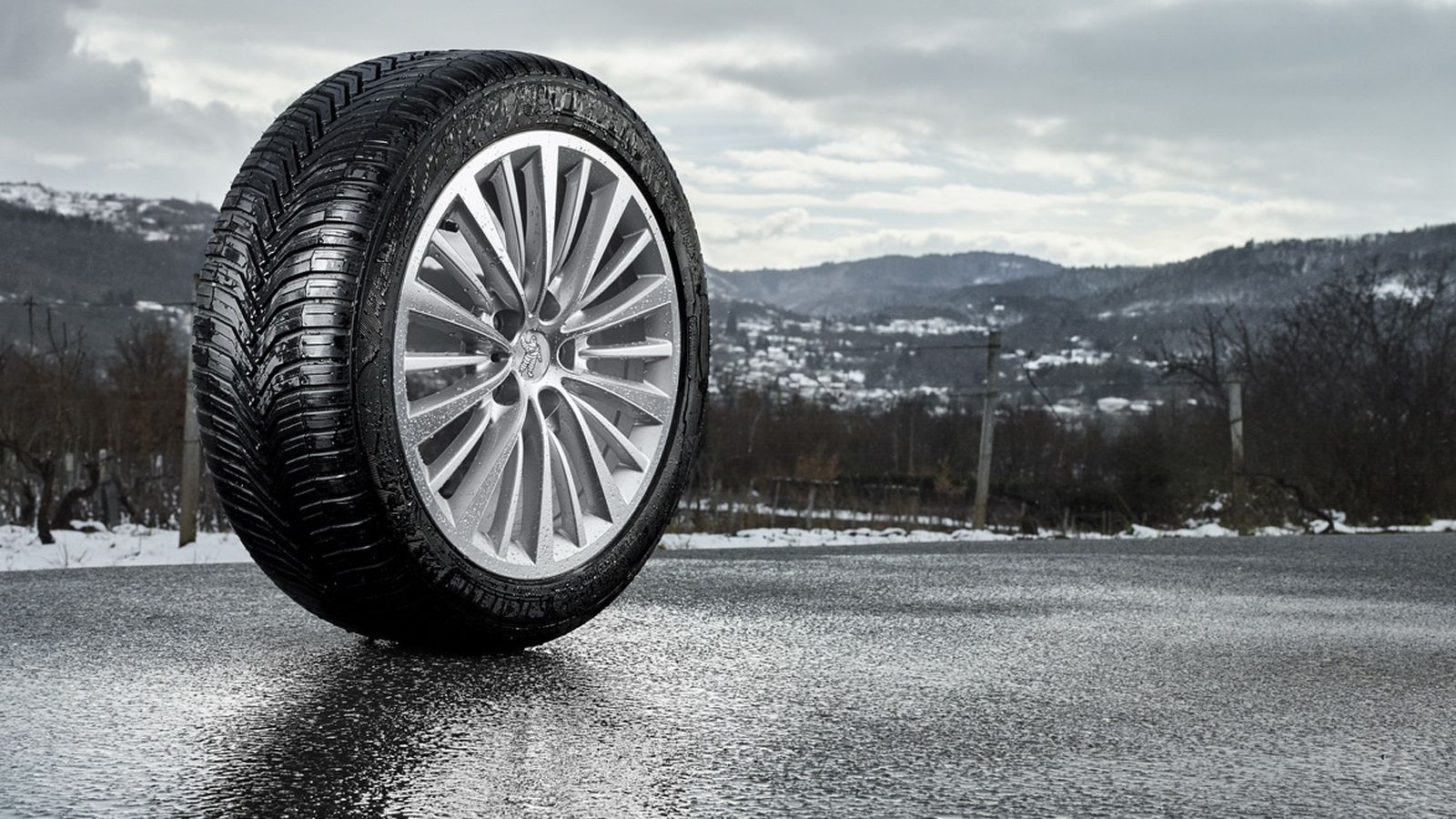 Το ελαστικό είναι ένα άκρως προηγμένο τεχνολογικά προϊόν, με τις μεγάλες εταιρείες παρασκευής του, να είναι κολοσσοί της παγκόσμιας βιομηχανίας.