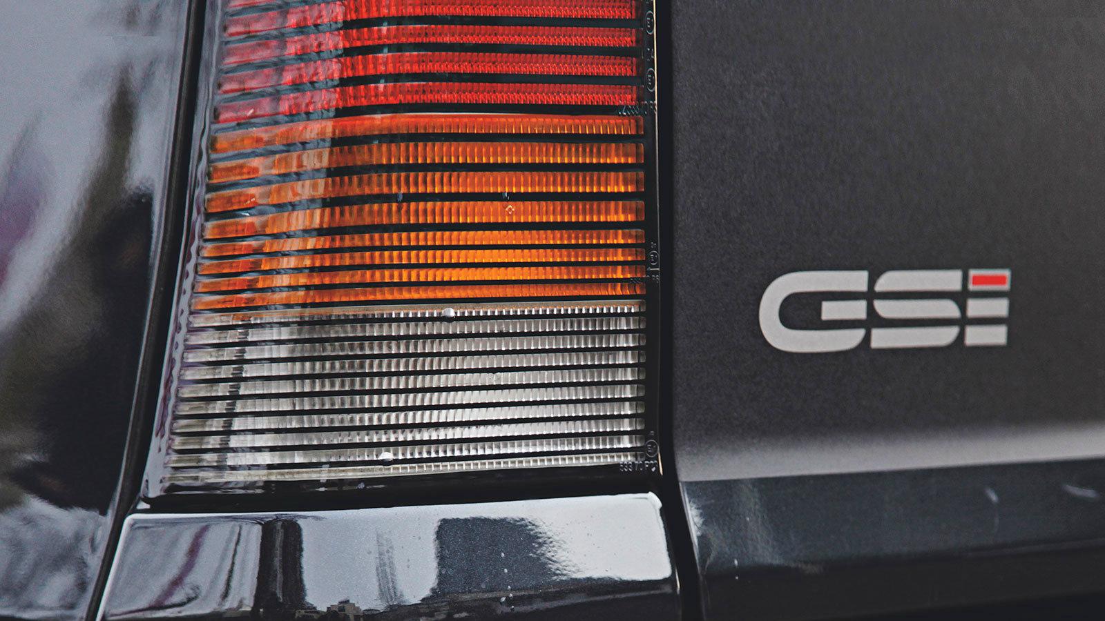 Το όνομα φέρνει κοντά τα δυο μοντέλα που έχουν όμως μεγάλη διαφορά ηλικίας.  Το Insignia είναι πιο πολυτελές και σύγχρονο αλλά και το Kadett έχει την 