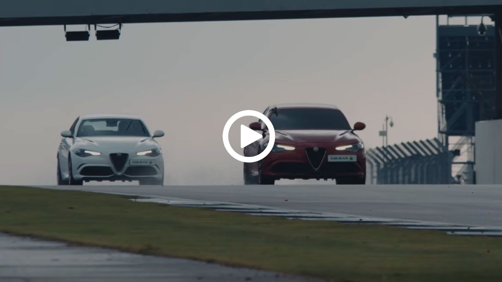 Ο οδηγός αγώνων Ed Morris οδήγησε την Giulia Quadrifoglio στο Silverstone με κλειστά μάτια!
