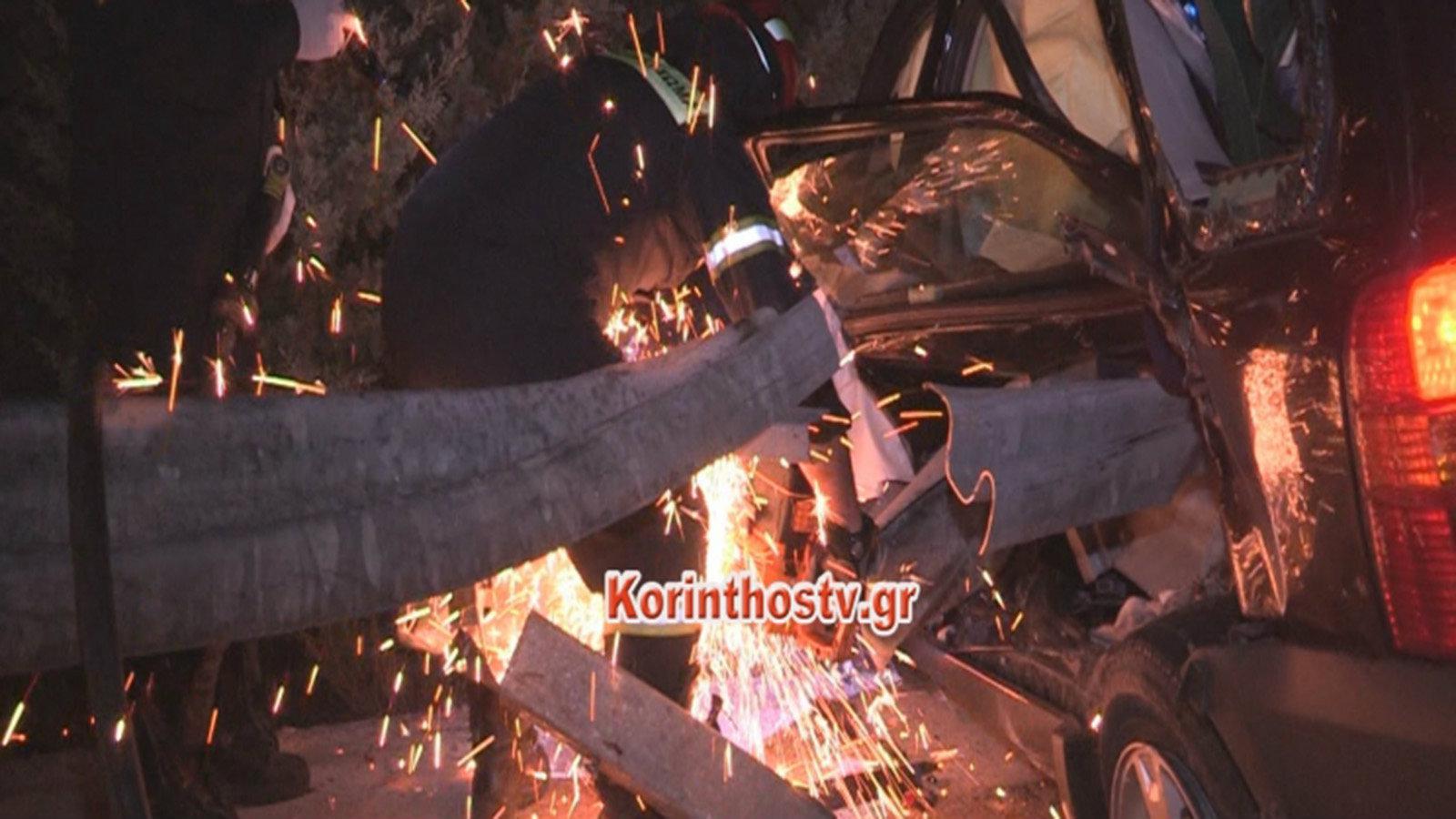 Ο οδηγός μεταφέρθηκε με ασθενοφόρο σε κοντινό νοσοκομείο ελαφρά τραυματισμένος.