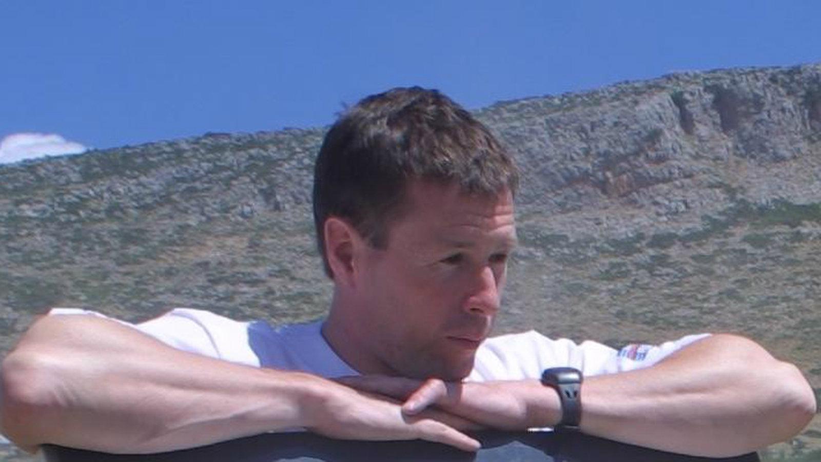 Ο ColinMcRae σκοτώθηκε στις 15 Σεπτεμβρίου 2007 στη Σκωτία, μαζί με το γιο του Τζόνι και δύο πολύ καλούς οικογενειακούς του φίλους, όταν κατέπεσε το ε