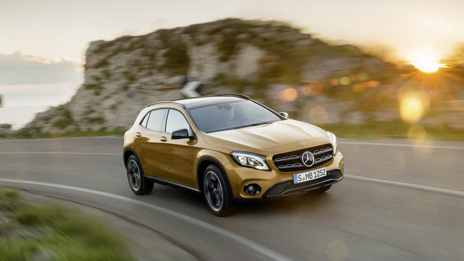 Ανανεωμένη στα σημεία η νέα GLA της Mercedes-Benz.