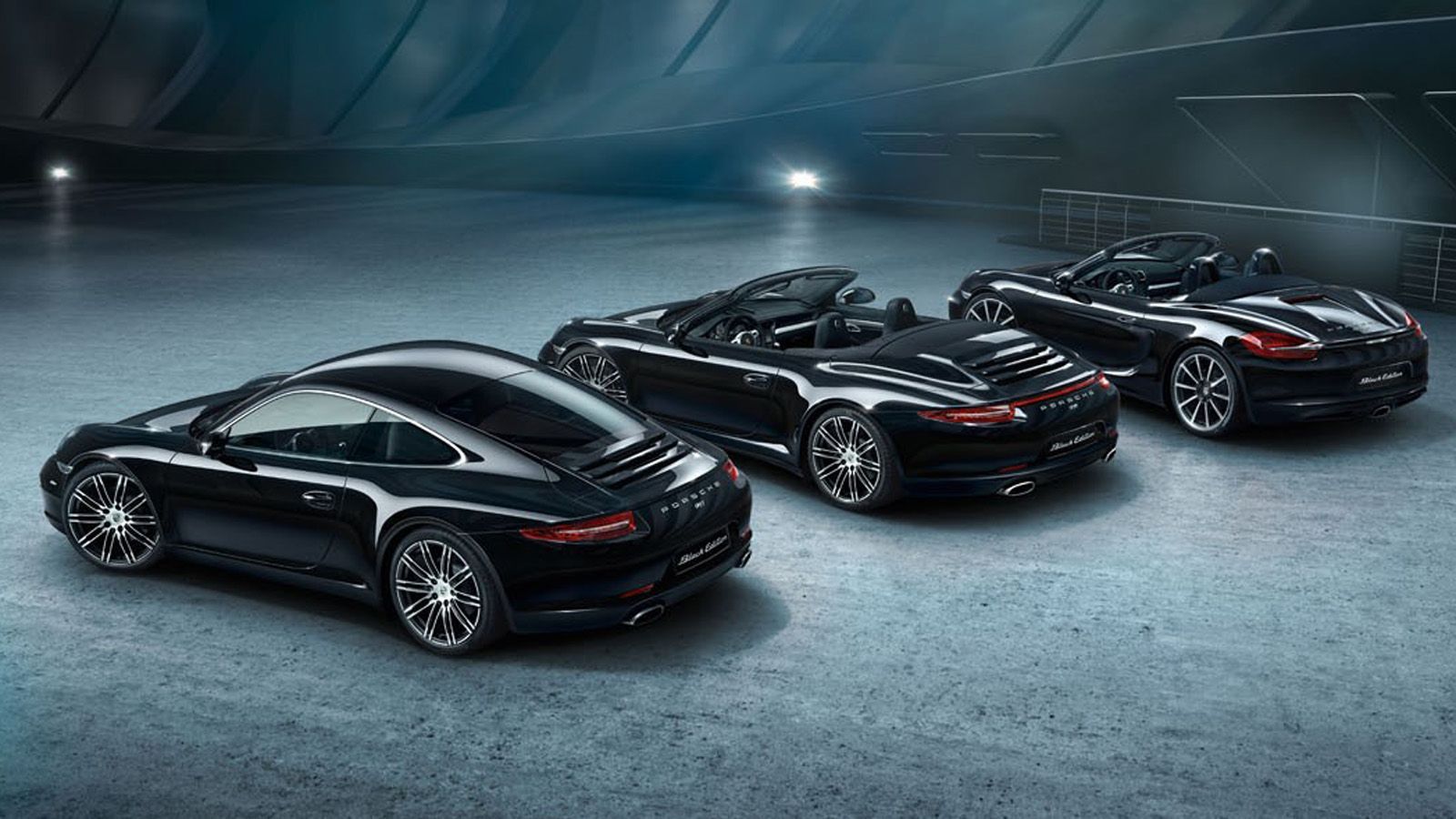 Η Porsche τα έβαψε μαύρα