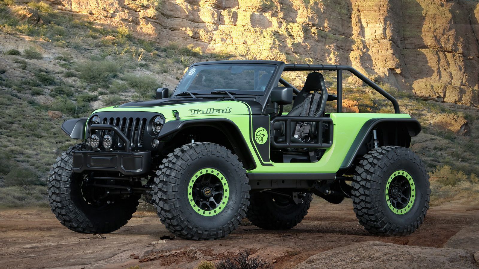 Η Jeep παρουσίασε το πρωτότυπο Trailcat, το οποίο, κάτω από το καπό του φέρει τον turbo Hellcat V8 κινητήρα των 6,2 λίτρων, που έχει ισχύ 717 PS (707 