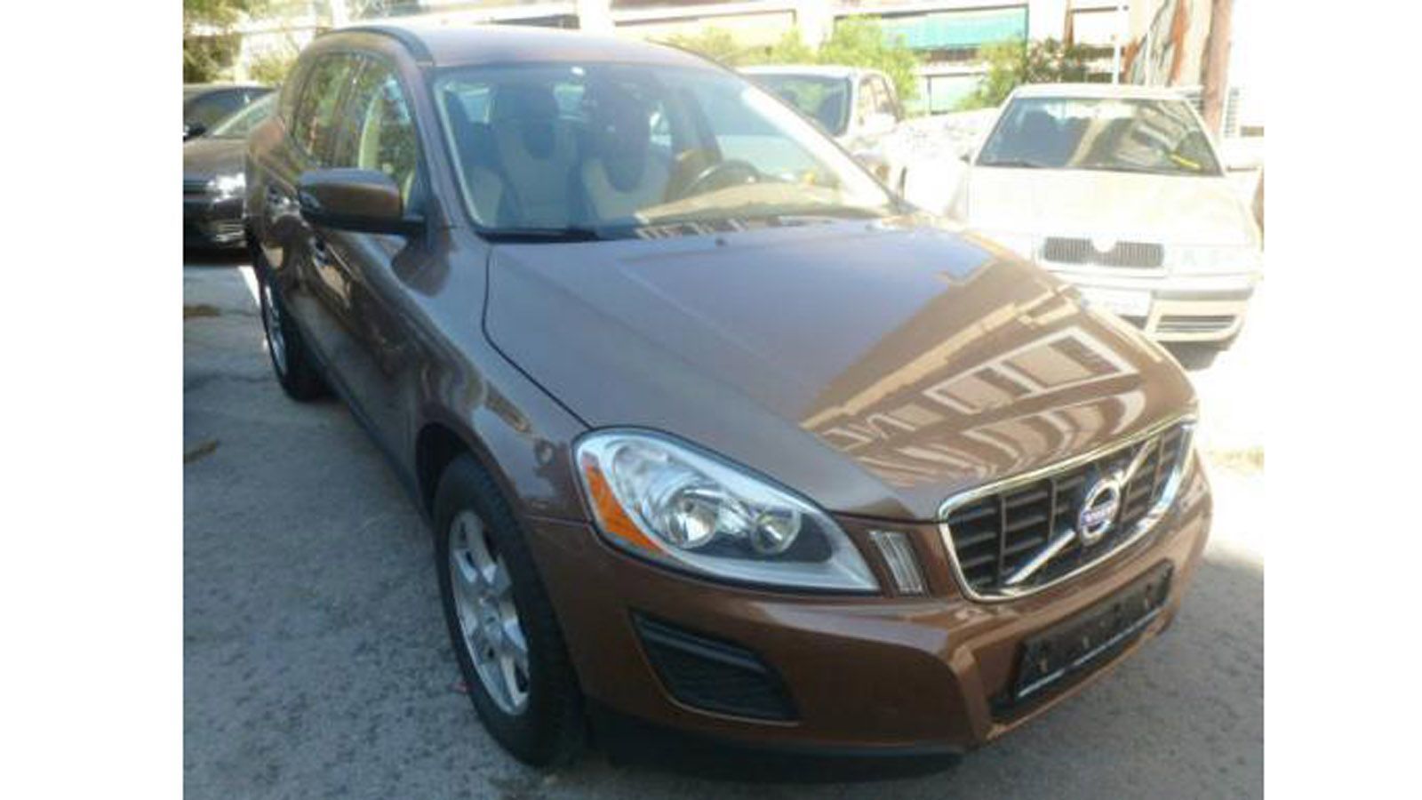 Αν ψάχνεις πολυτελές SUV τότε σου βρήκαμε αυτό το Volvo το οποίο είναι άριστο και υπερπλούσια εξοπλισμένο.