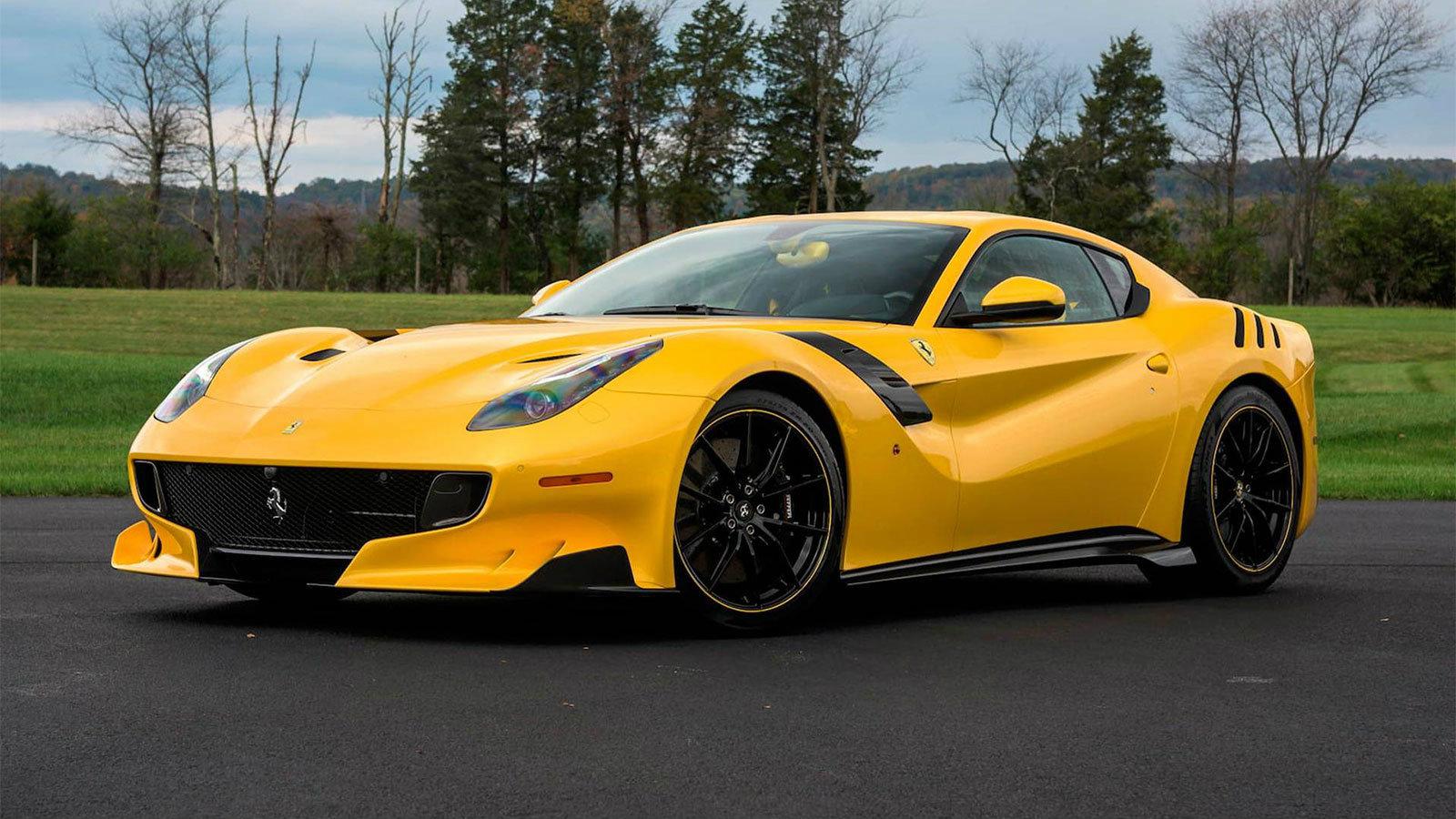 Μια εντυπωσιακή και σπάνια Ferrari F12TdF αναμένεται να βρεθεί κάτω από το σφυρί.